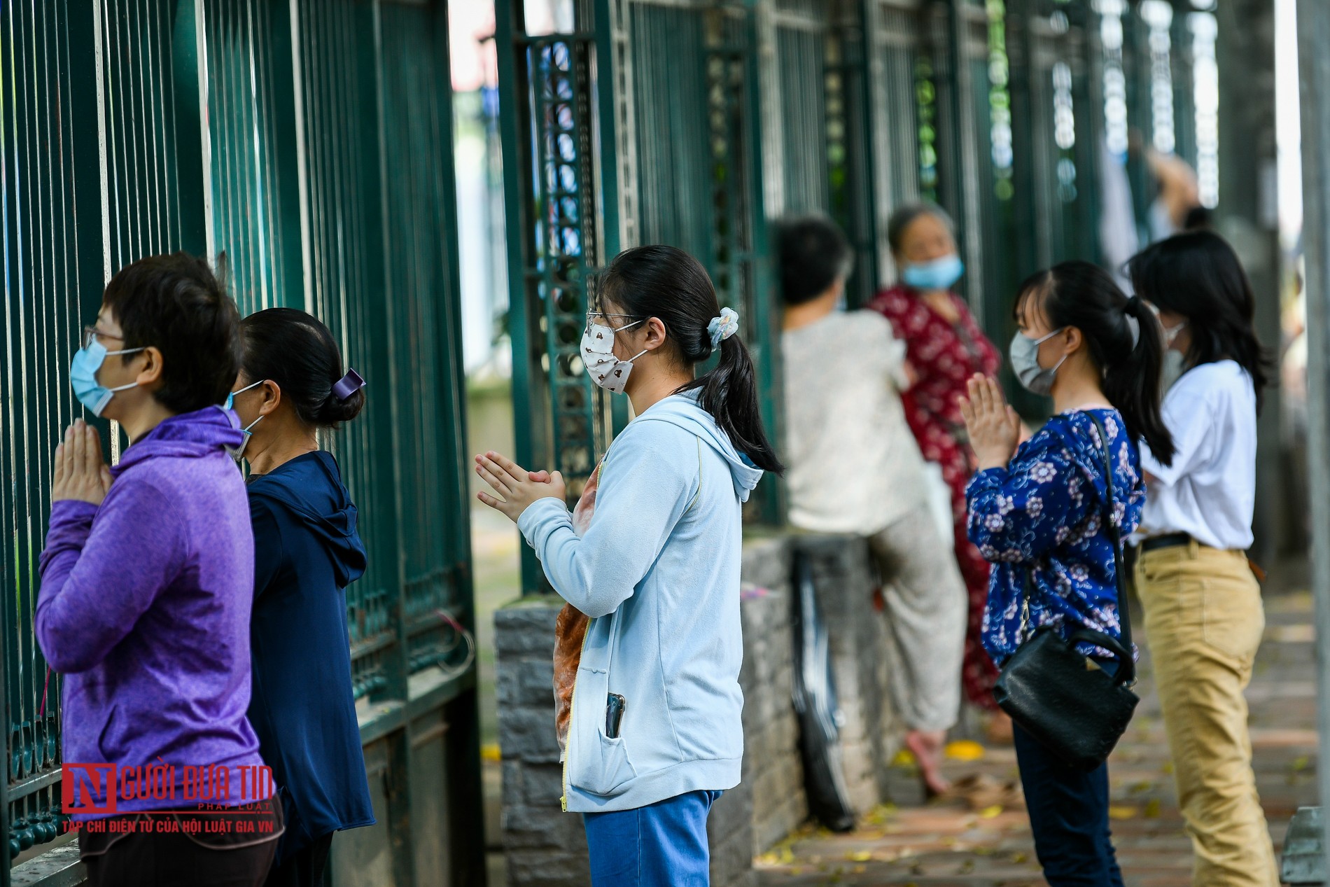 Dân sinh - Hà Nội: Sĩ tử vái vọng cầu may chuẩn bị thi vào lớp 10 (Hình 4).