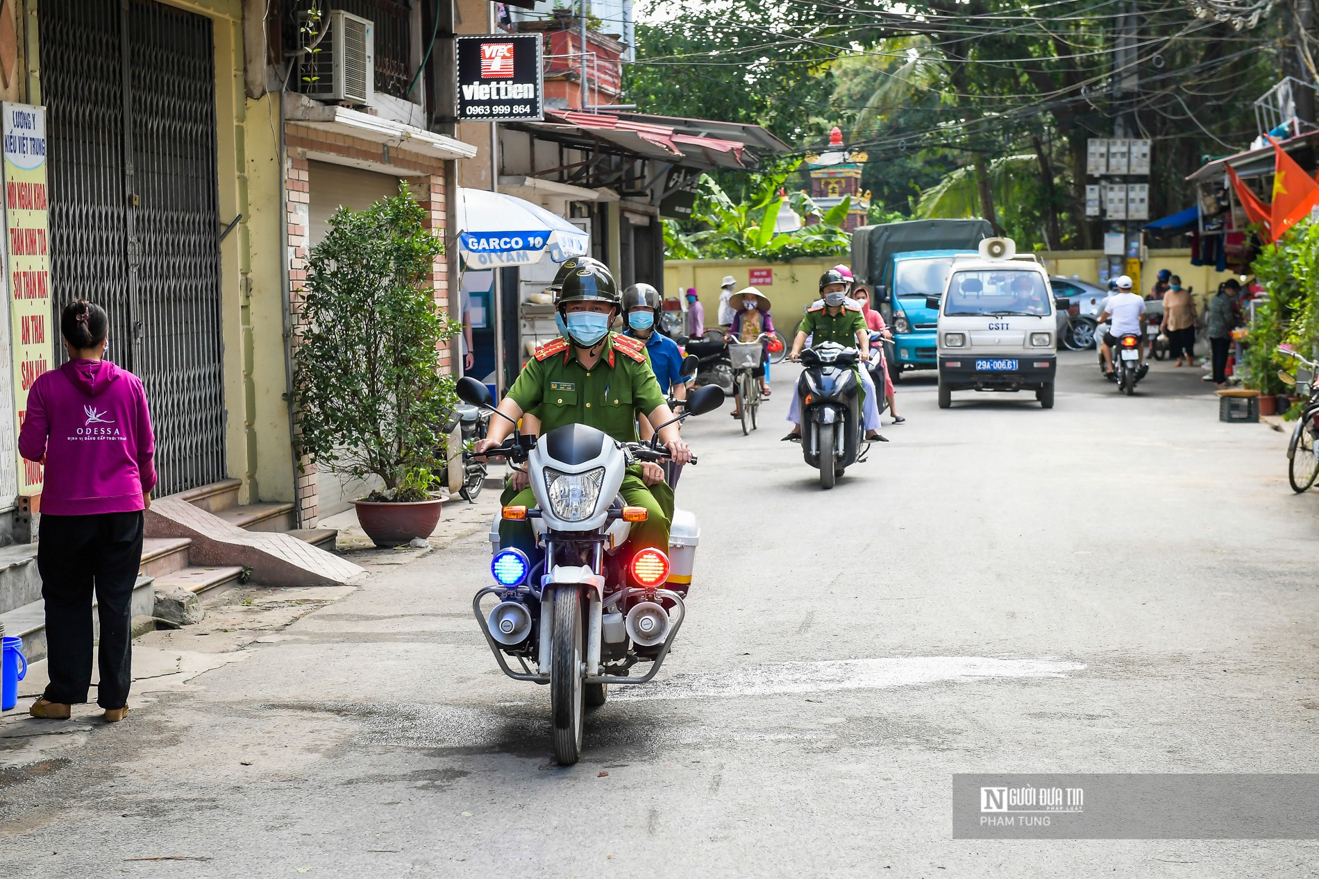 Sự kiện - Ngoại thành Hà Nội tăng cường tuần tra, xử lý vi phạm phòng dịch  (Hình 2).