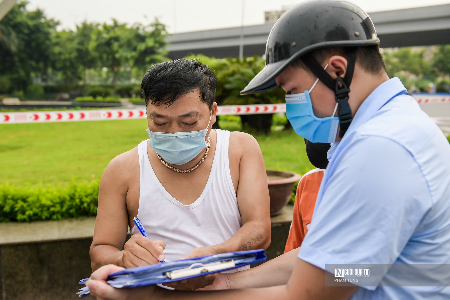 Sự kiện - Người dân Hà Nội bị lập biên bản, nhắc nhở vì 'thói quen khó bỏ' (Hình 7).