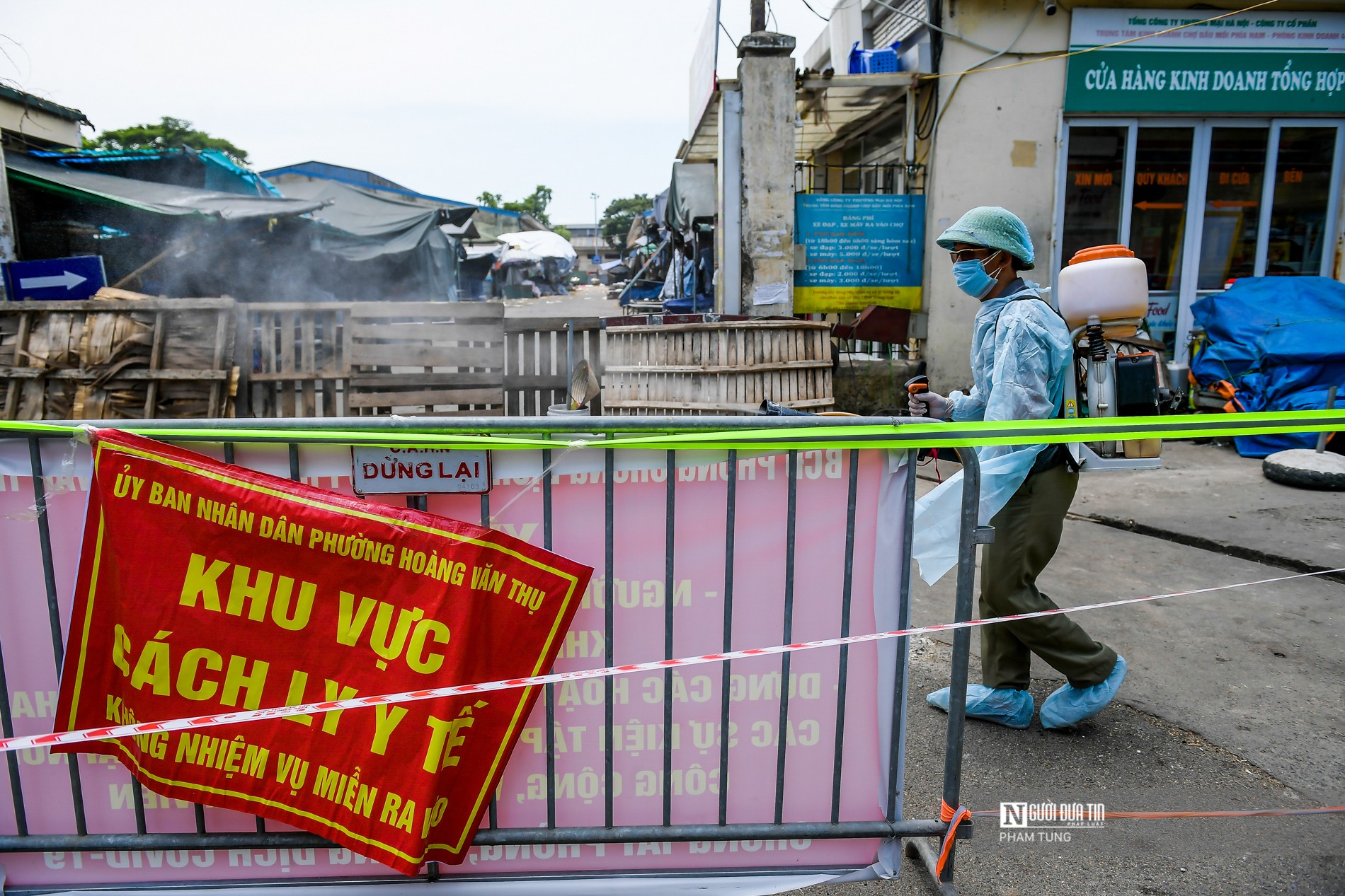 Sự kiện - Tiểu thương mắc Covid chưa rõ nguồn lây, Hà Nội phong tỏa chợ đầu mối phía Nam (Hình 6).