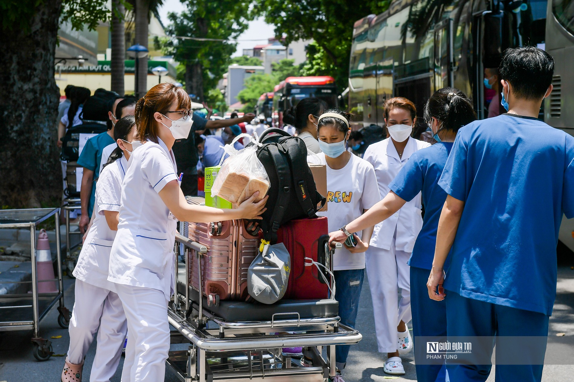 Sự kiện - Hà Nội: “Chi viện” gần 200 y, bác sĩ tinh nhuệ vào miền Nam chống dịch (Hình 5).
