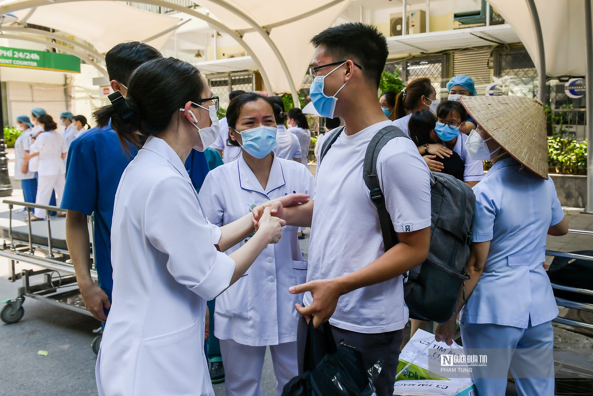 Sự kiện - Hà Nội: “Chi viện” gần 200 y, bác sĩ tinh nhuệ vào miền Nam chống dịch (Hình 8).