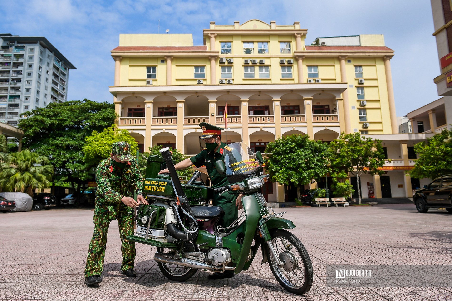 Dân sinh - Hà Nội: Sáng chế xe máy phun khử khuẩn lưu động thay sức người