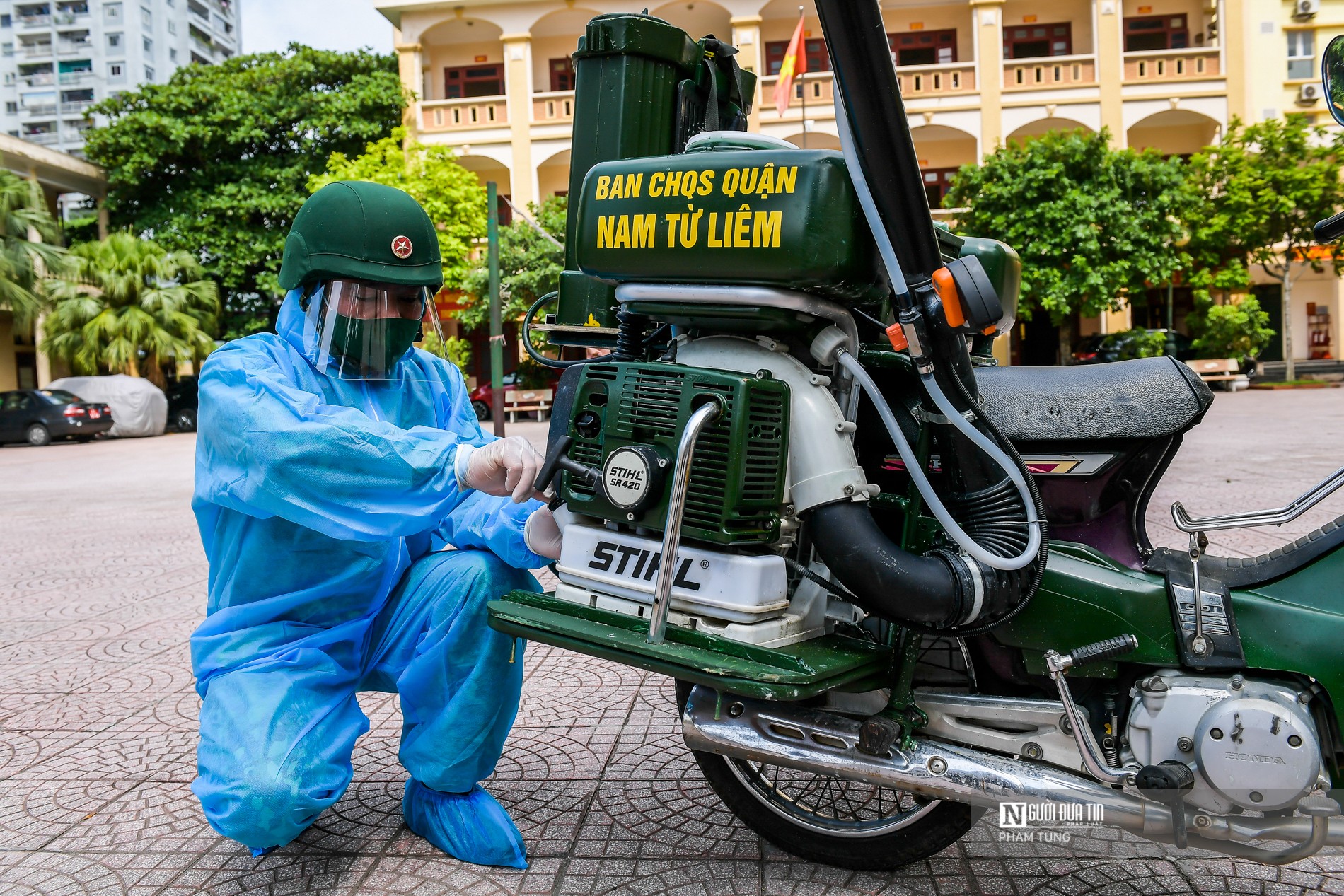 Dân sinh - Hà Nội: Sáng chế xe máy phun khử khuẩn lưu động thay sức người (Hình 3).