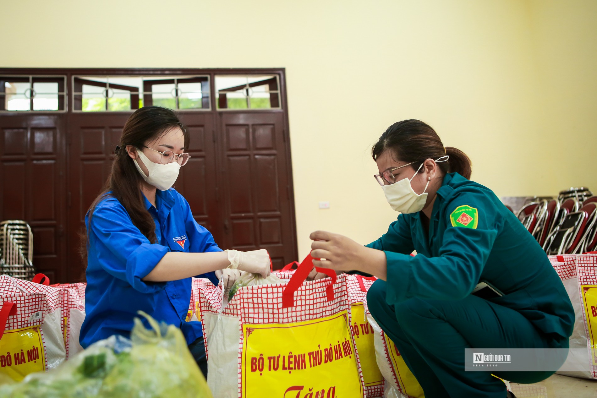 Dân sinh - Gian hàng 0 đồng ấm tình quân dân (Hình 2).