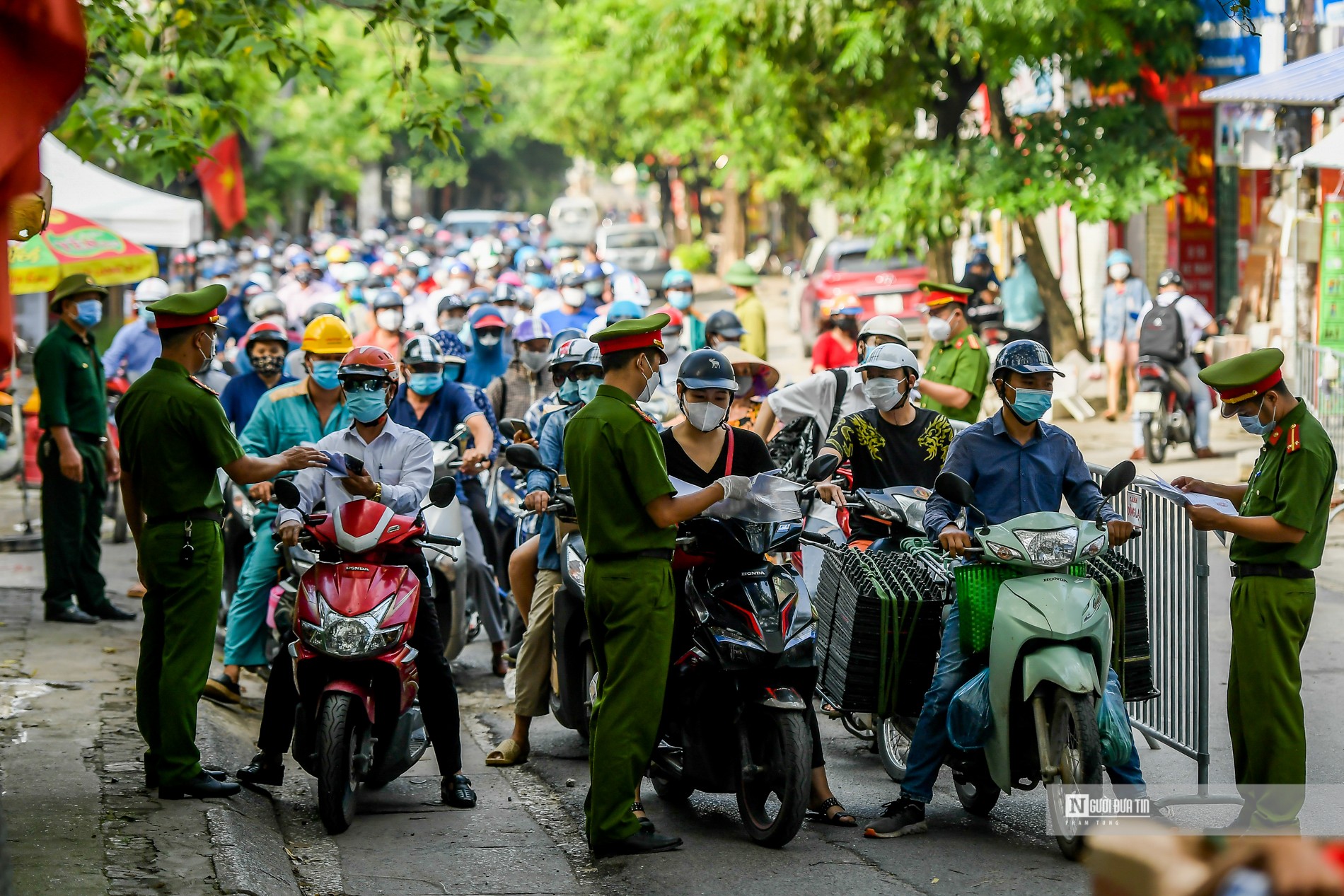 Dân sinh - Hà Nội: Hàng loạt xe quay đầu do không có lịch làm việc (Hình 2).