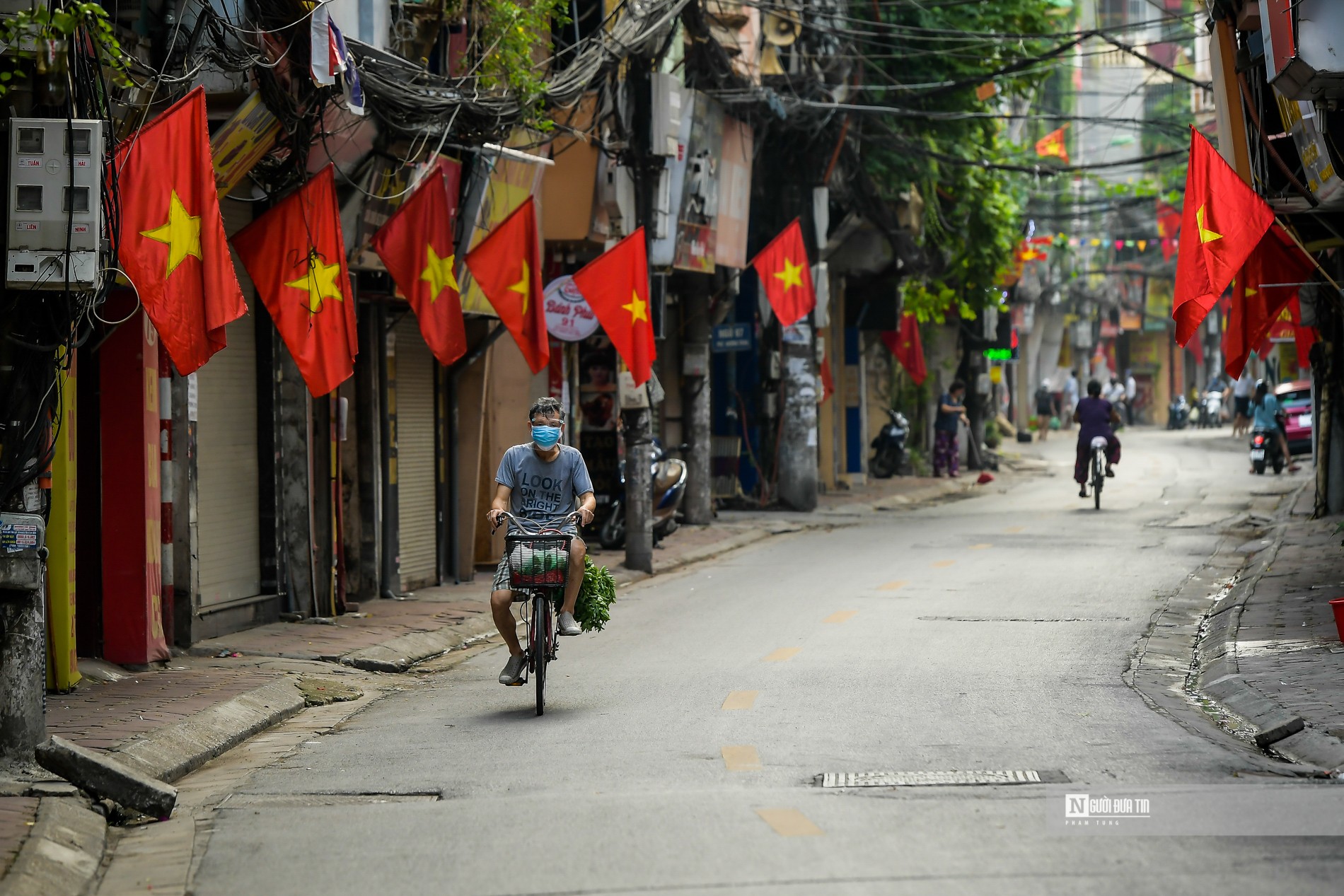 Sự kiện - “Treo cờ ngày Quốc khánh thiêng liêng lắm” (Hình 7).