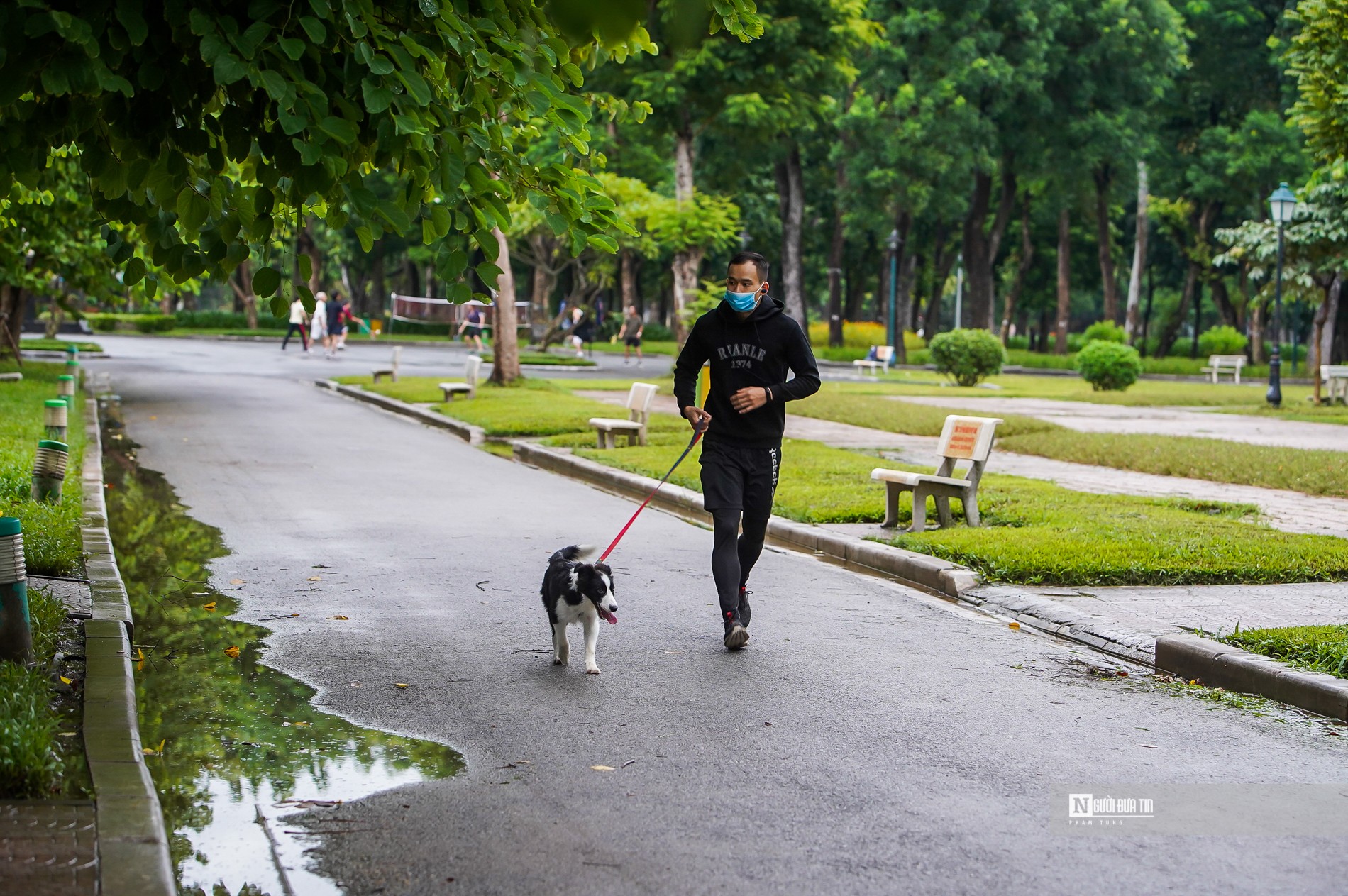 Dân sinh - Người dân Thủ đô phấn khởi đi tập thể dục tại công viên (Hình 6).