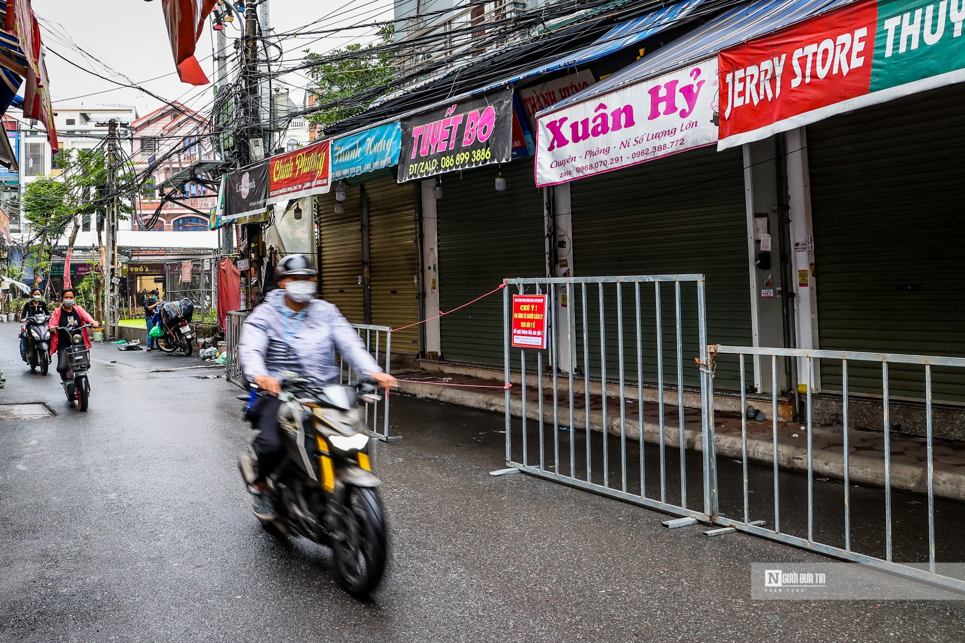 Sự kiện - Lấy hơn 4.000 mẫu xét nghiệm tiểu thương chợ đầu mối Ninh Hiệp (Hình 3).