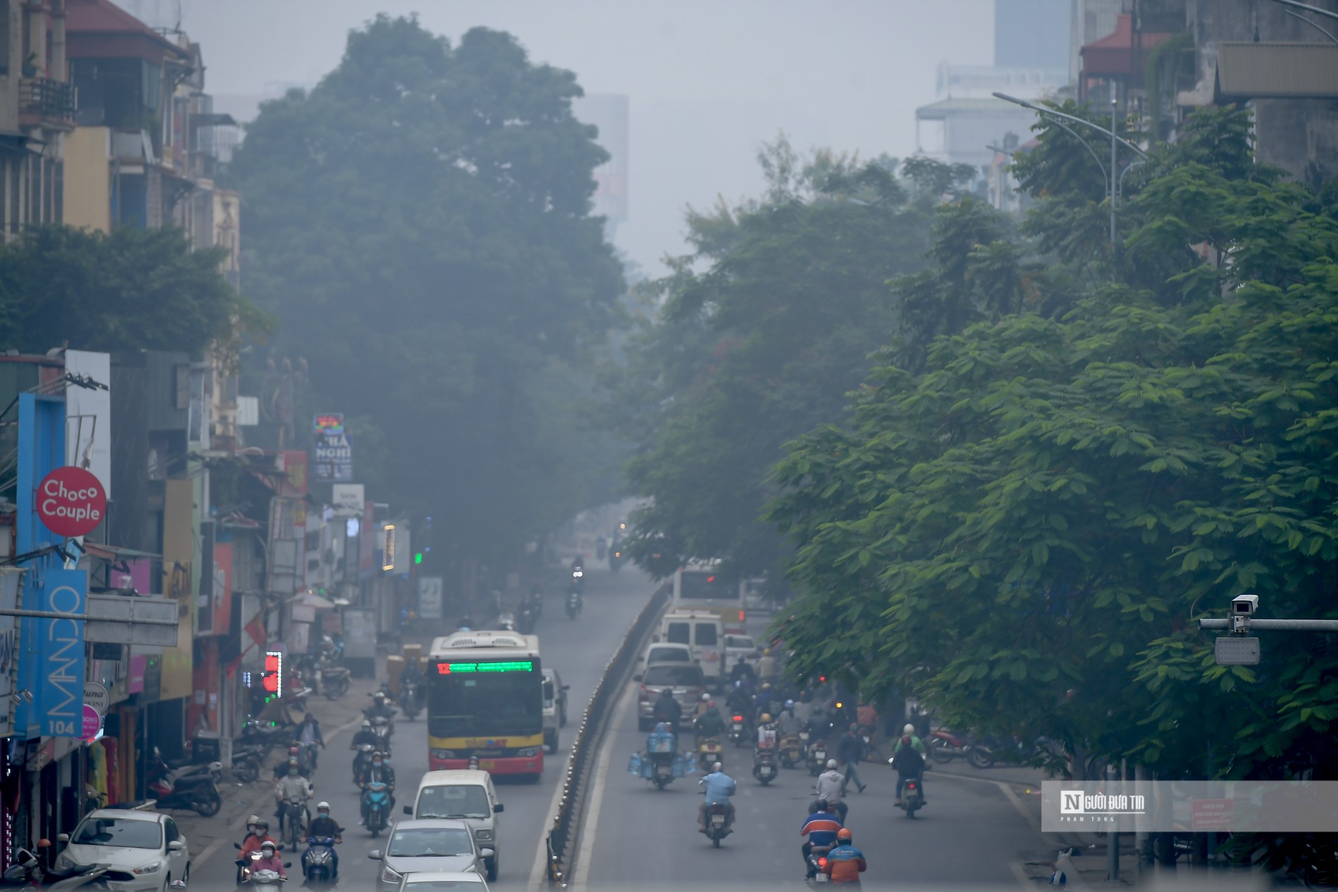 Môi trường - Hà Nội mù mịt do ô nhiễm không khí mức độ cao (Hình 11).