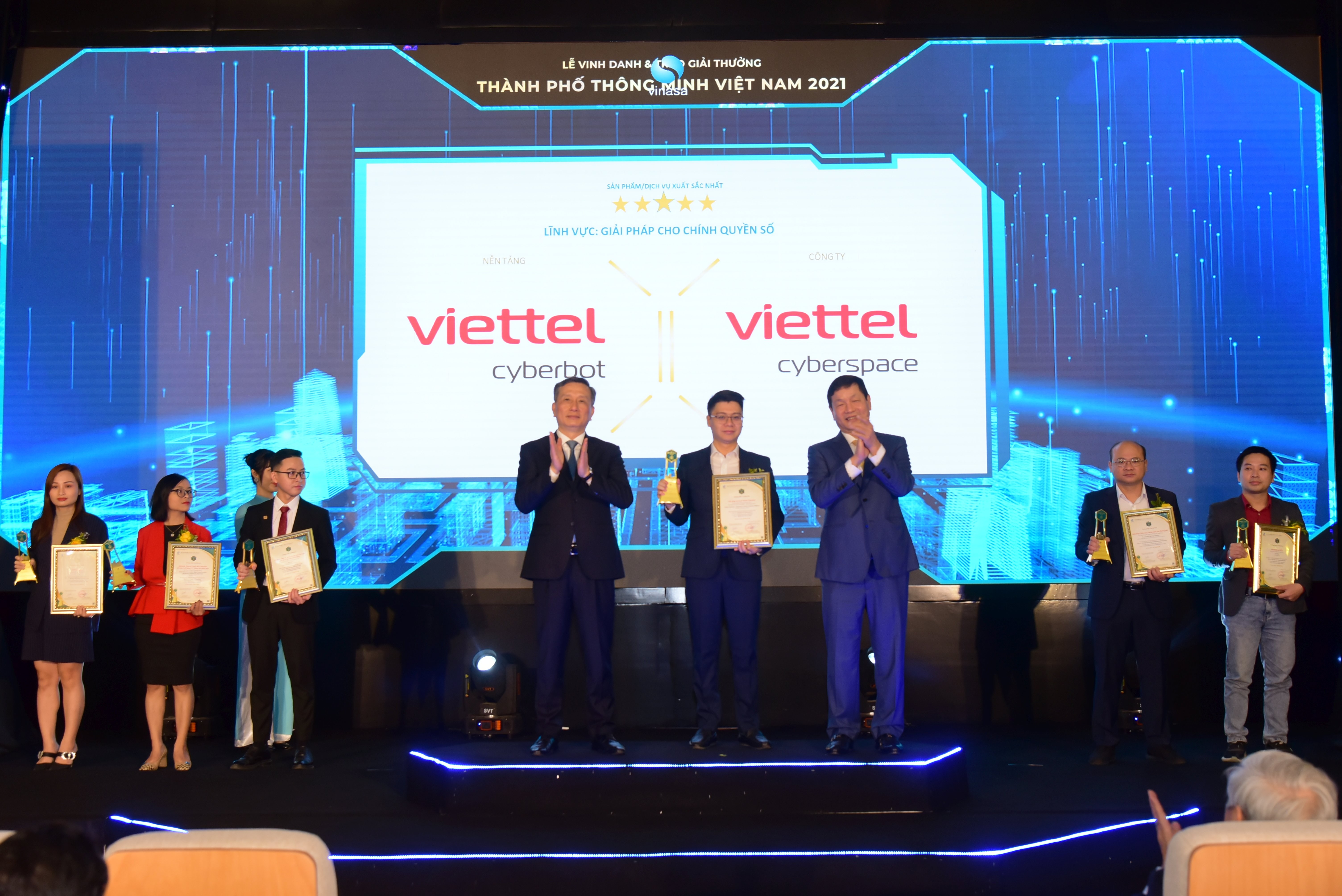 Cuộc sống số - Trợ lý ảo của Viettel giành giải xuất sắc tại Vietnam Smart City Award