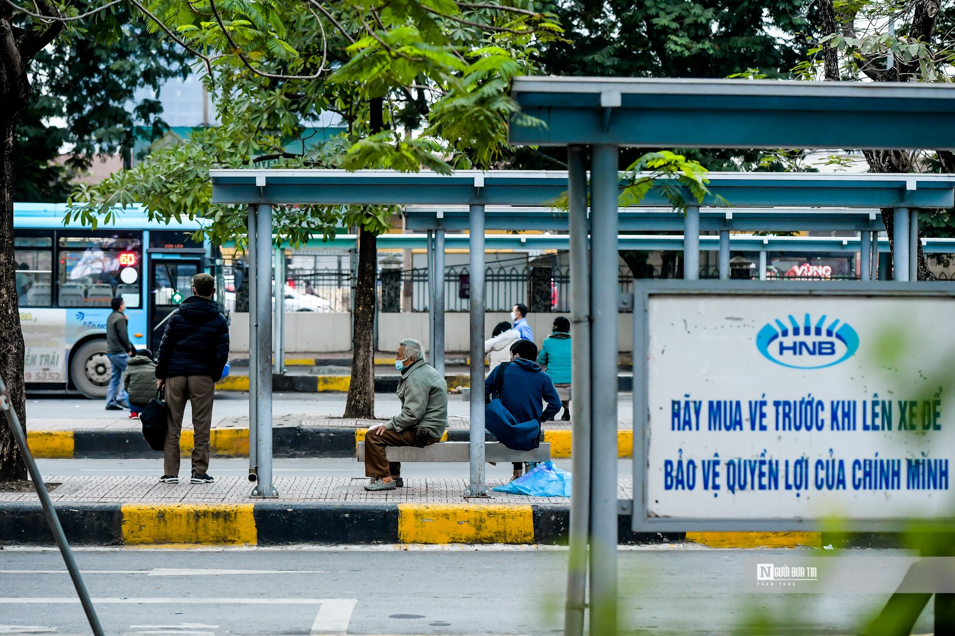 Dân sinh - Hà Nội: Xe khách 'chở gió' về quê (Hình 2).