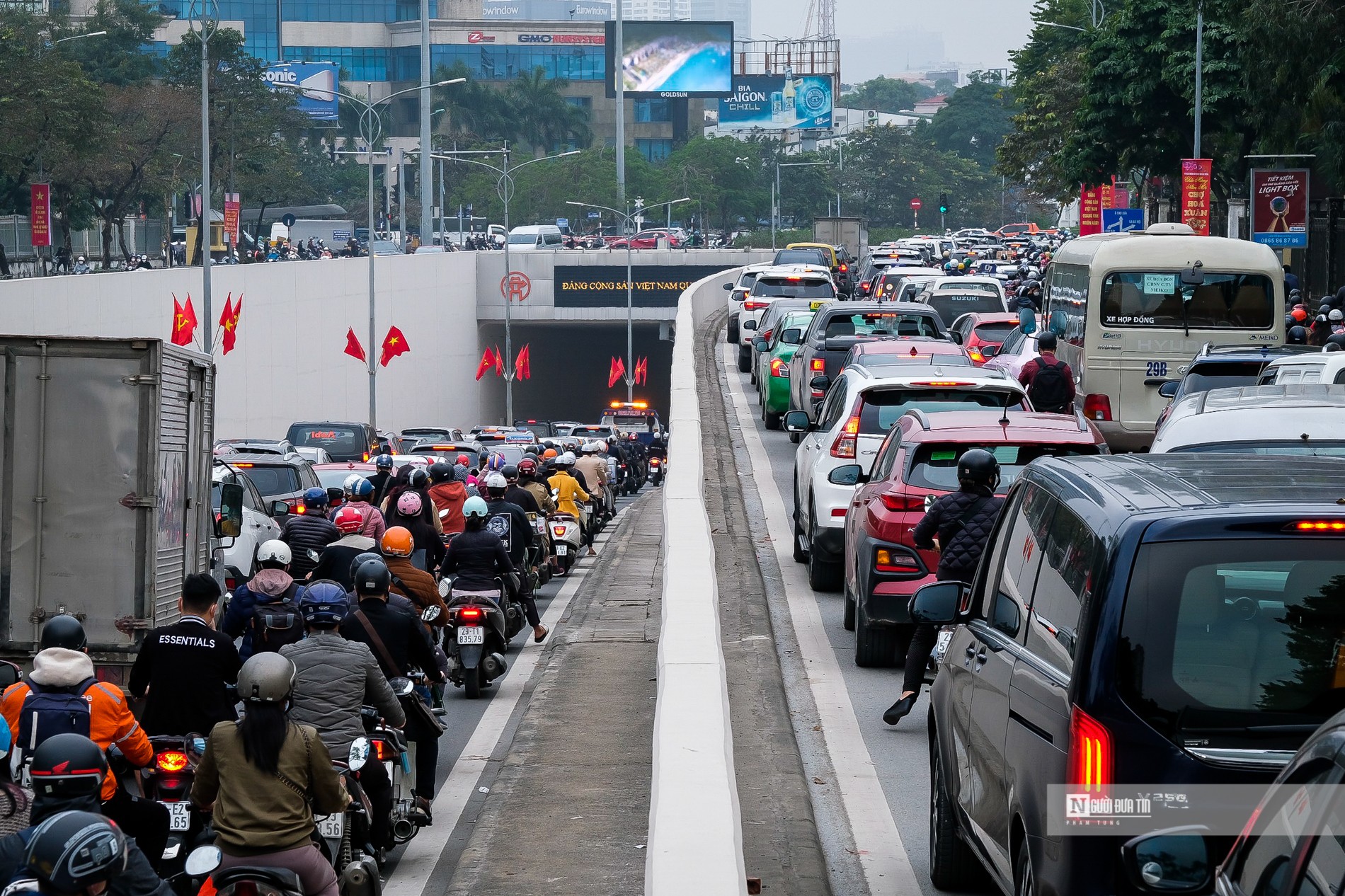 Dân sinh - Giao thông Thủ đô ùn tắc ngày cận Tết 2022 (Hình 12).