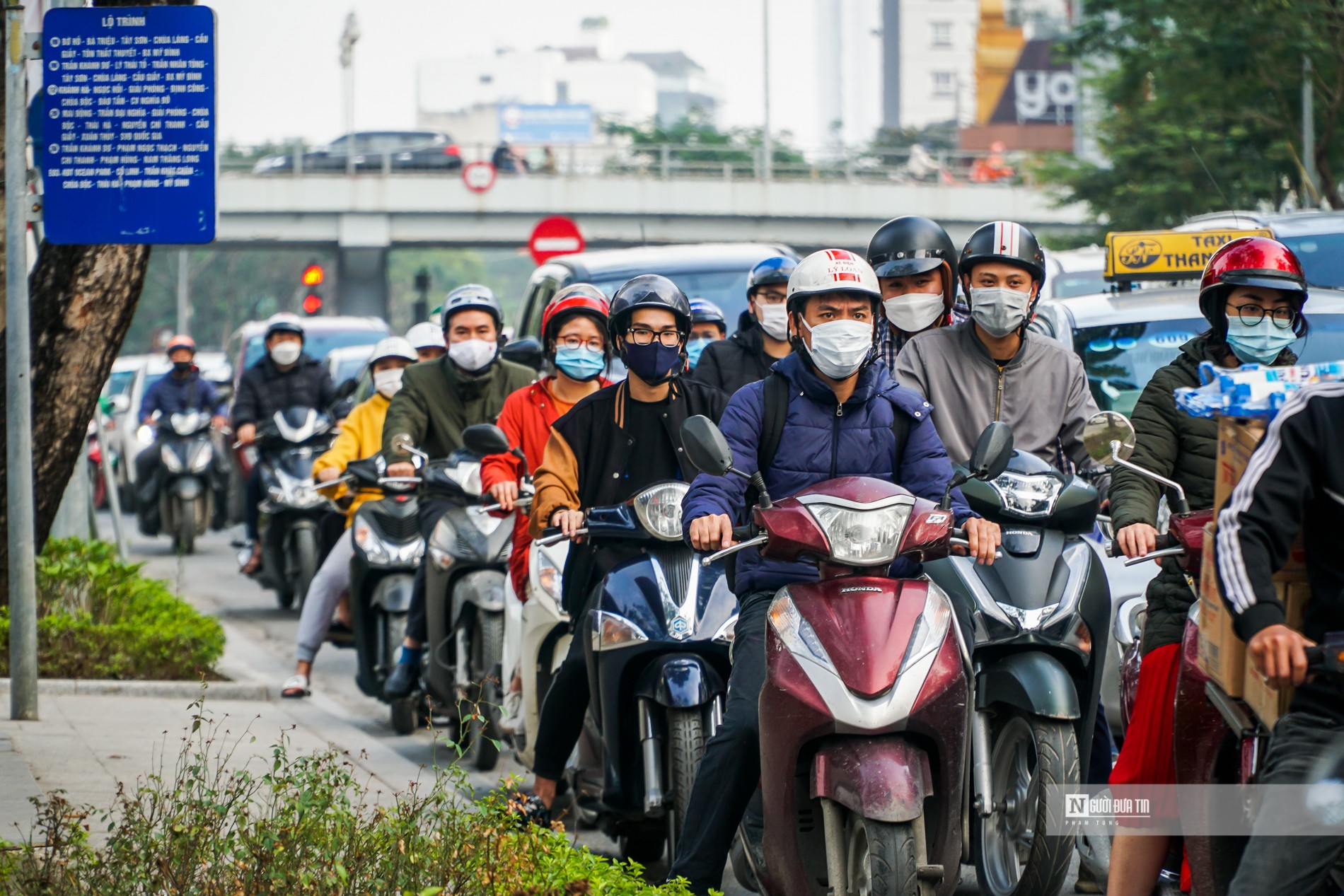 Dân sinh - Giao thông Thủ đô ùn tắc ngày cận Tết 2022 (Hình 2).