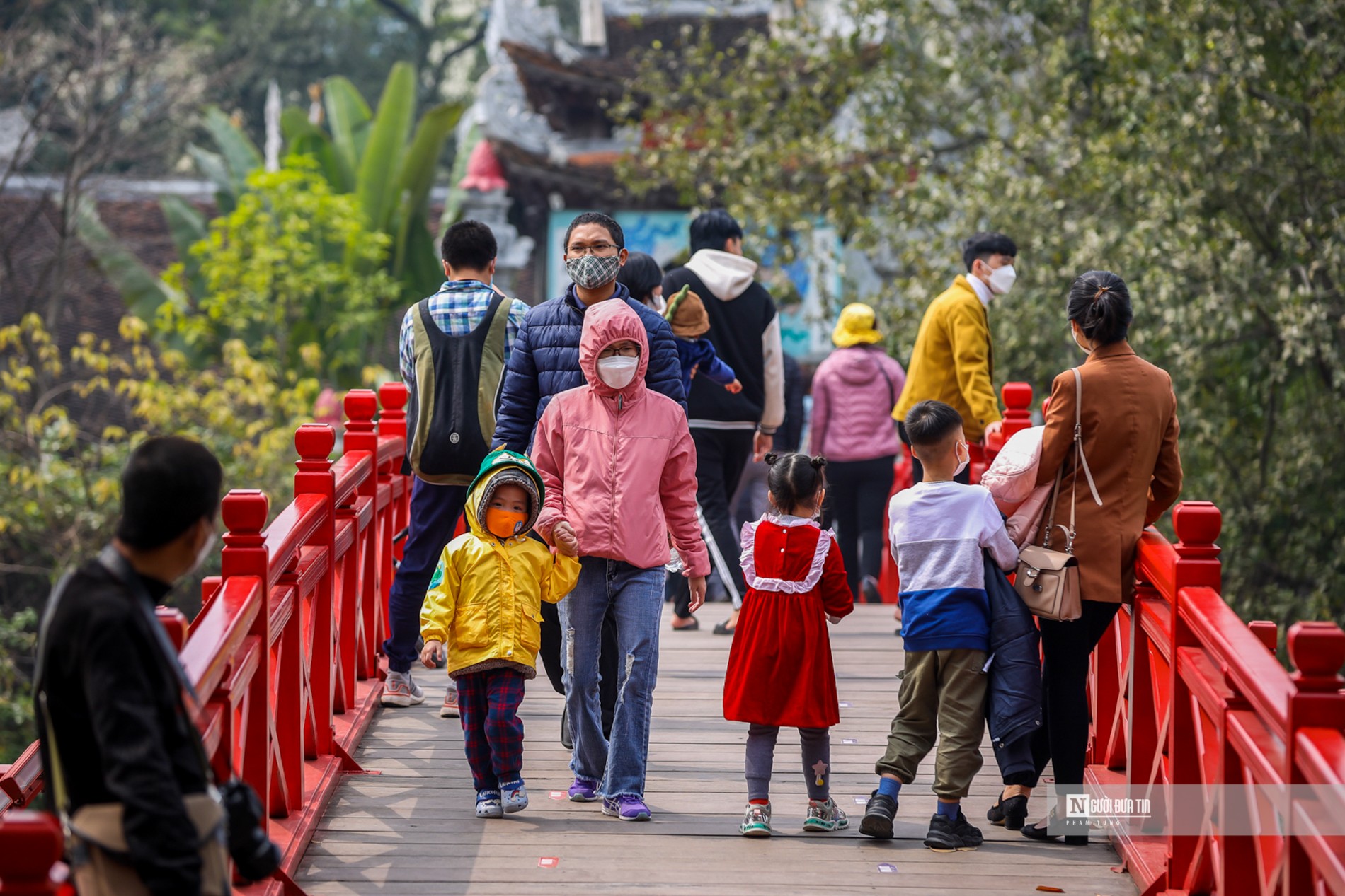 Văn hoá - Nhộn nhịp du khách đến các điểm du lịch Thủ Đô (Hình 2).