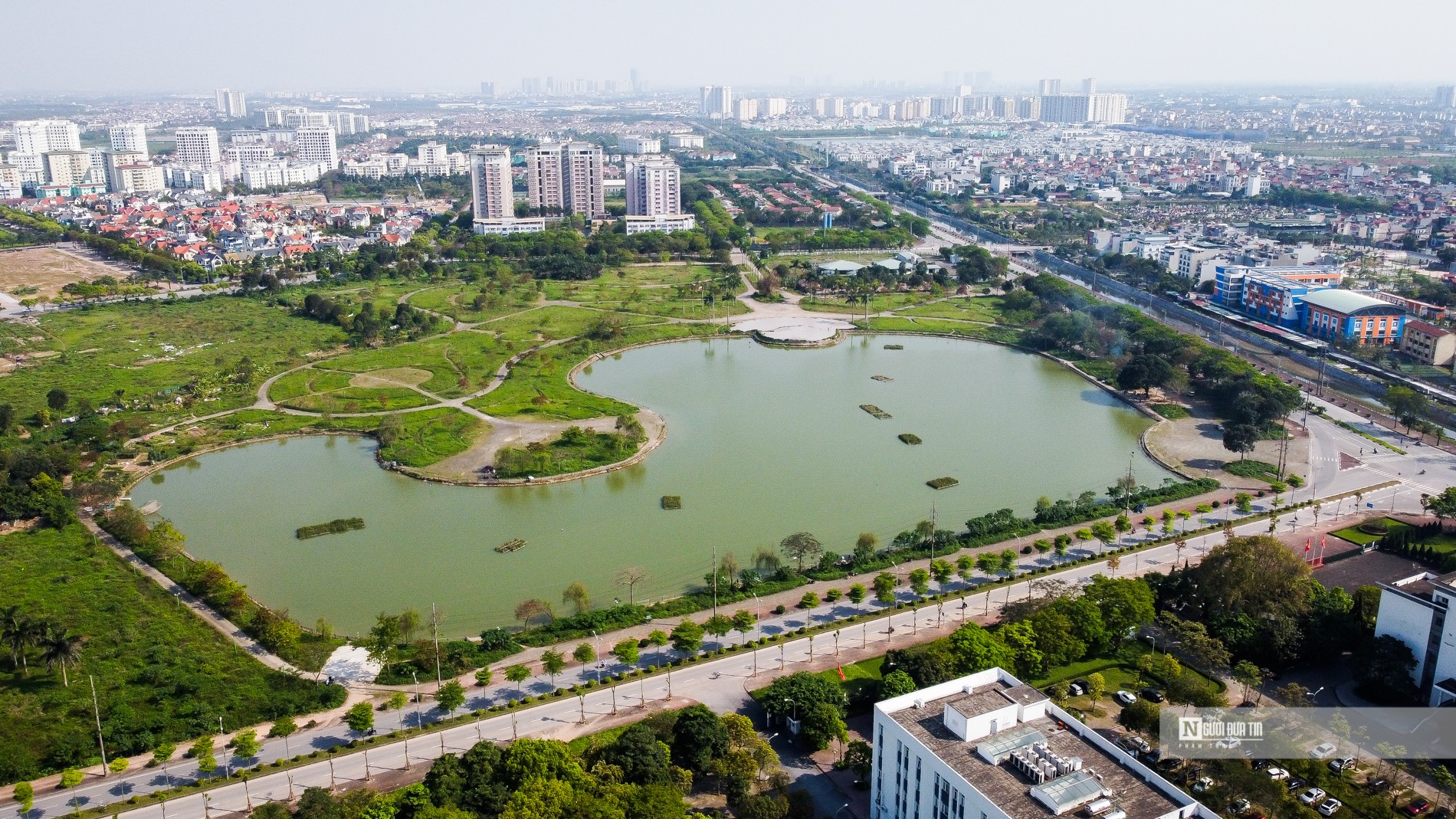 Dân sinh - Hà Nội:  Bên trong công viên 70 tỷ bỏ hoang, xuống cấp nghiêm trọng