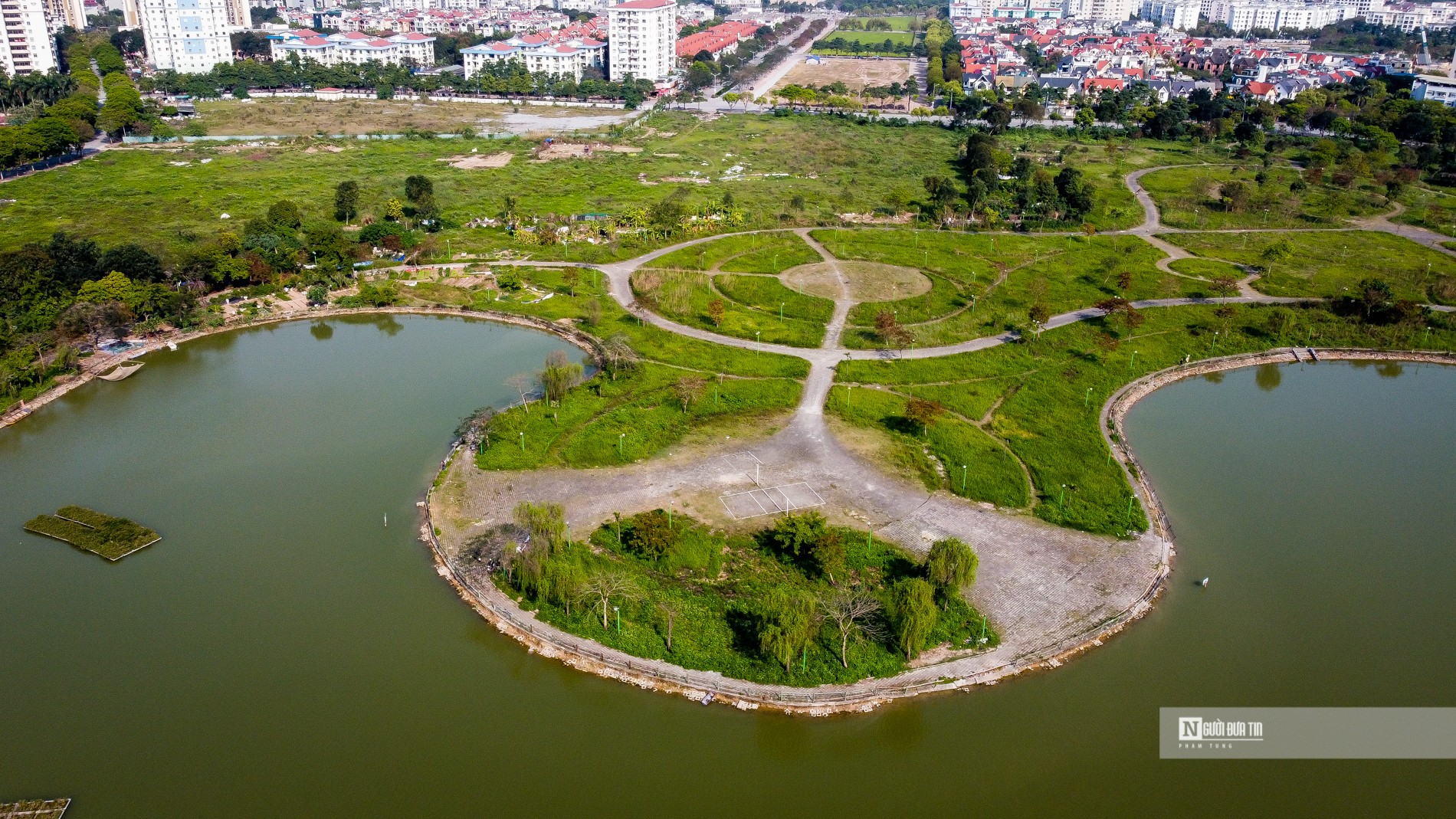 Dân sinh - Hà Nội:  Bên trong công viên 70 tỷ bỏ hoang, xuống cấp nghiêm trọng (Hình 3).