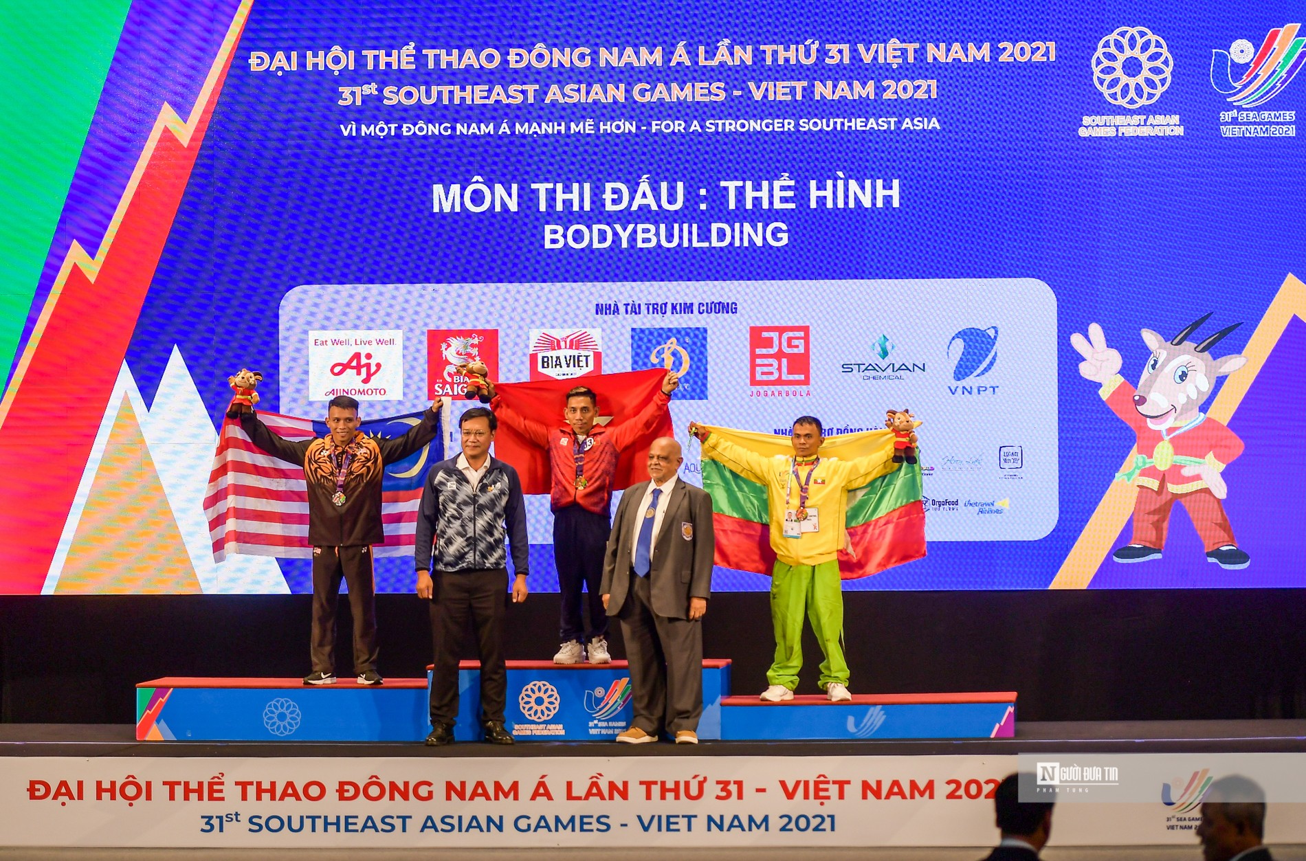 Thể thao - Hình thể ở tuổi 46 của Phạm Văn Mách giành vàng cho ĐT Việt Nam (Hình 4).