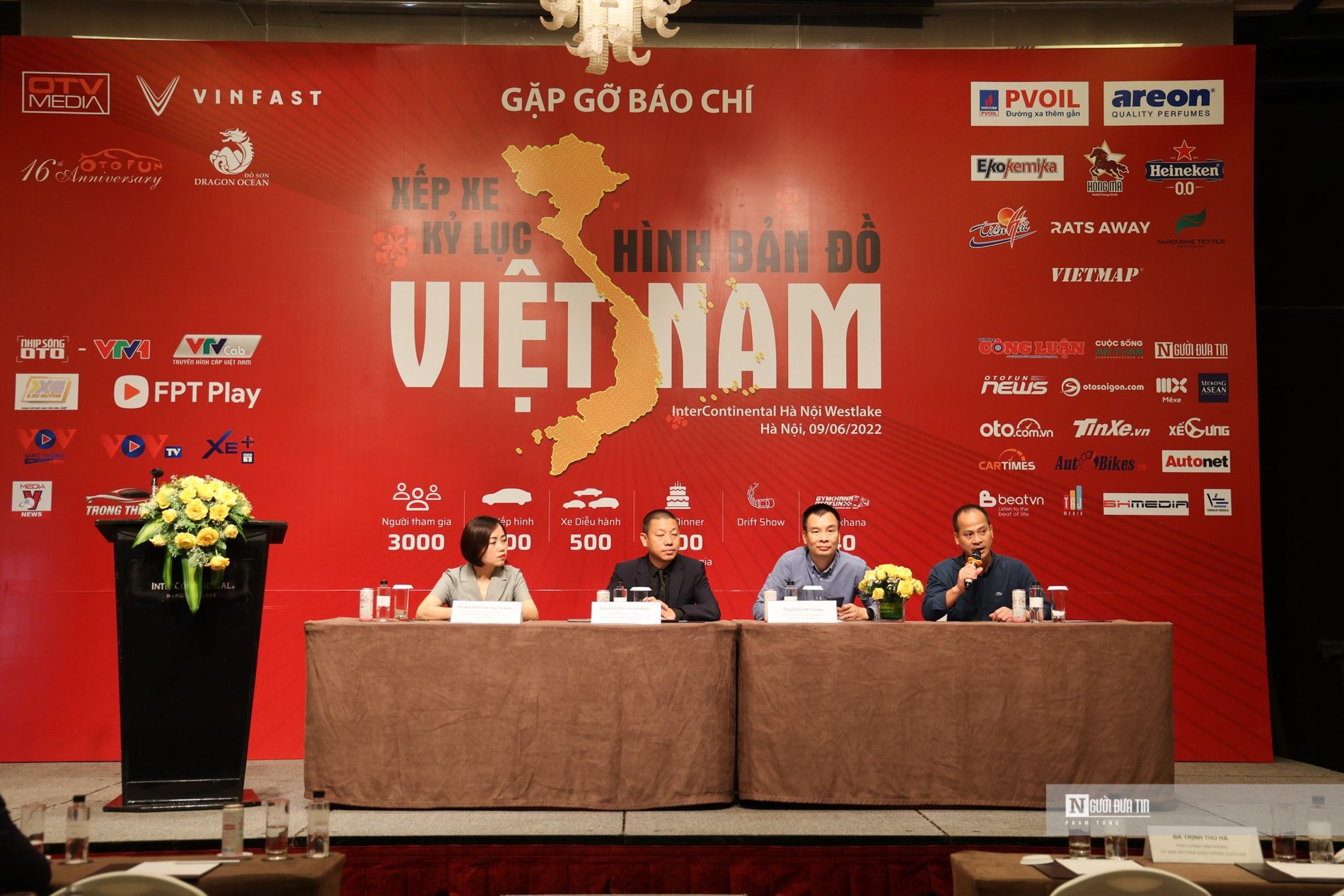 Sự kiện - 1.700 xe ô tô cùng xác lập kỷ lục xếp hình bản đồ Việt Nam