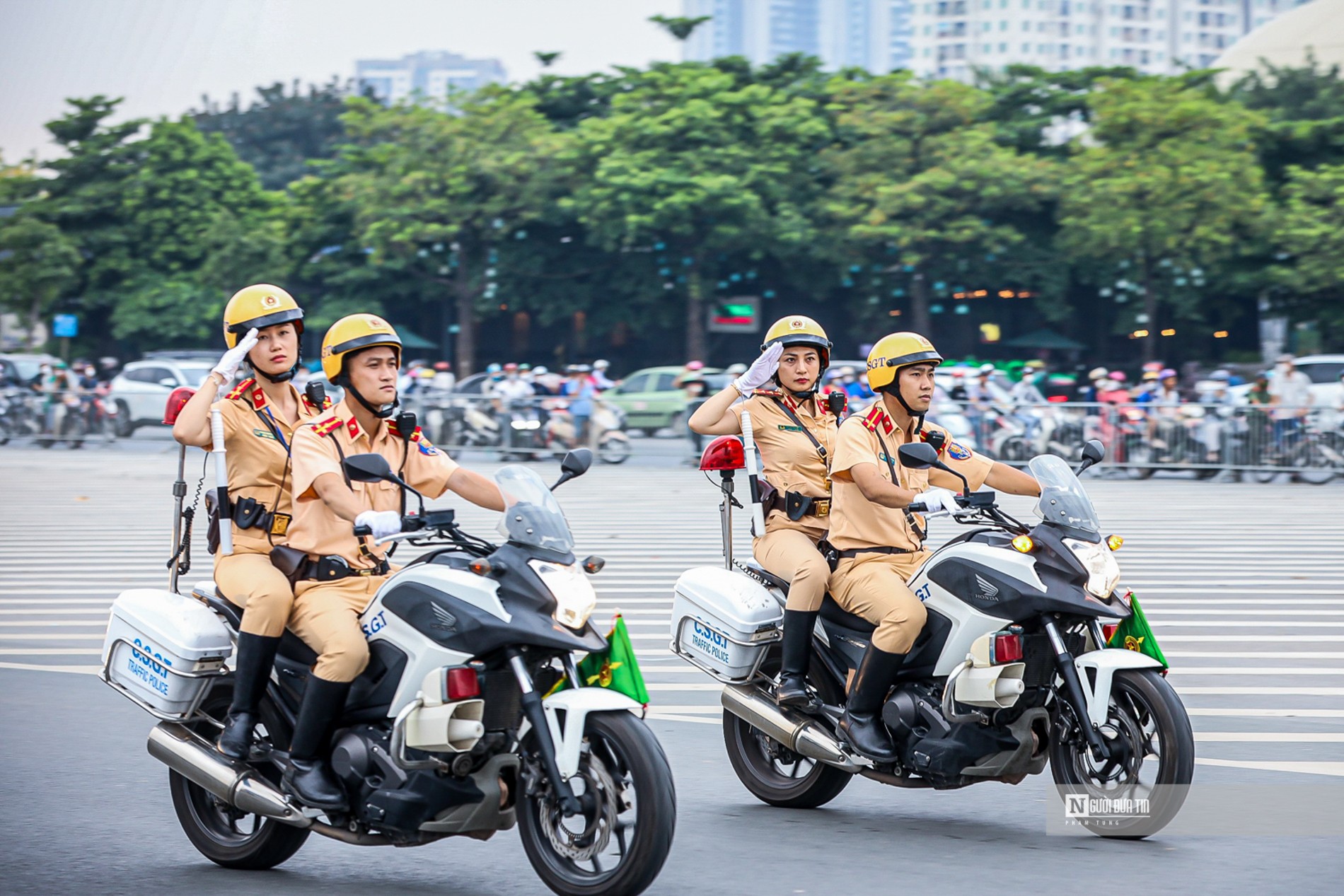 Sự kiện - Mãn nhãn màn trình diễn lái xe, võ thuật của CSGT (Hình 2).