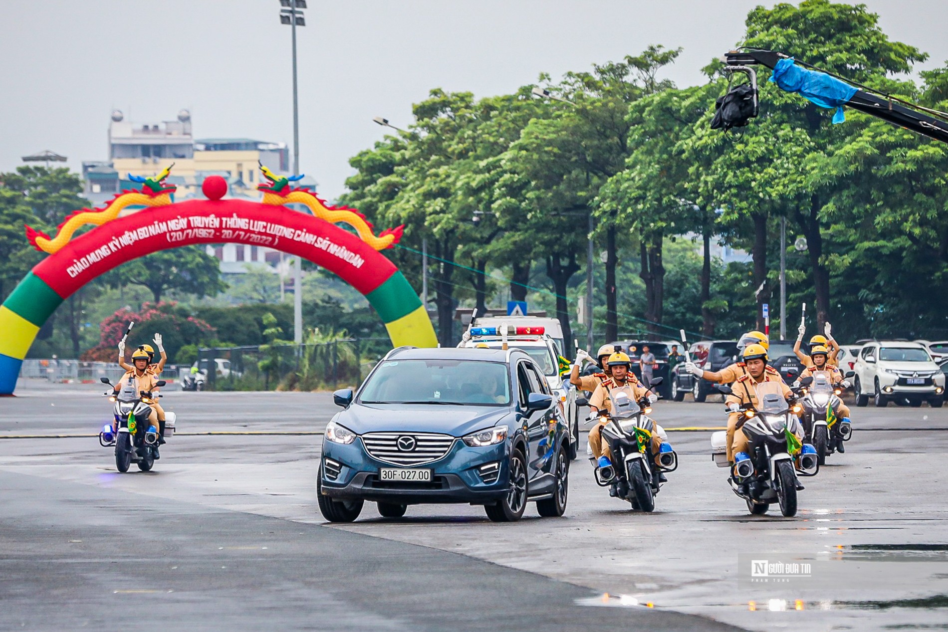 Sự kiện - Mãn nhãn màn trình diễn lái xe, võ thuật của CSGT (Hình 8).