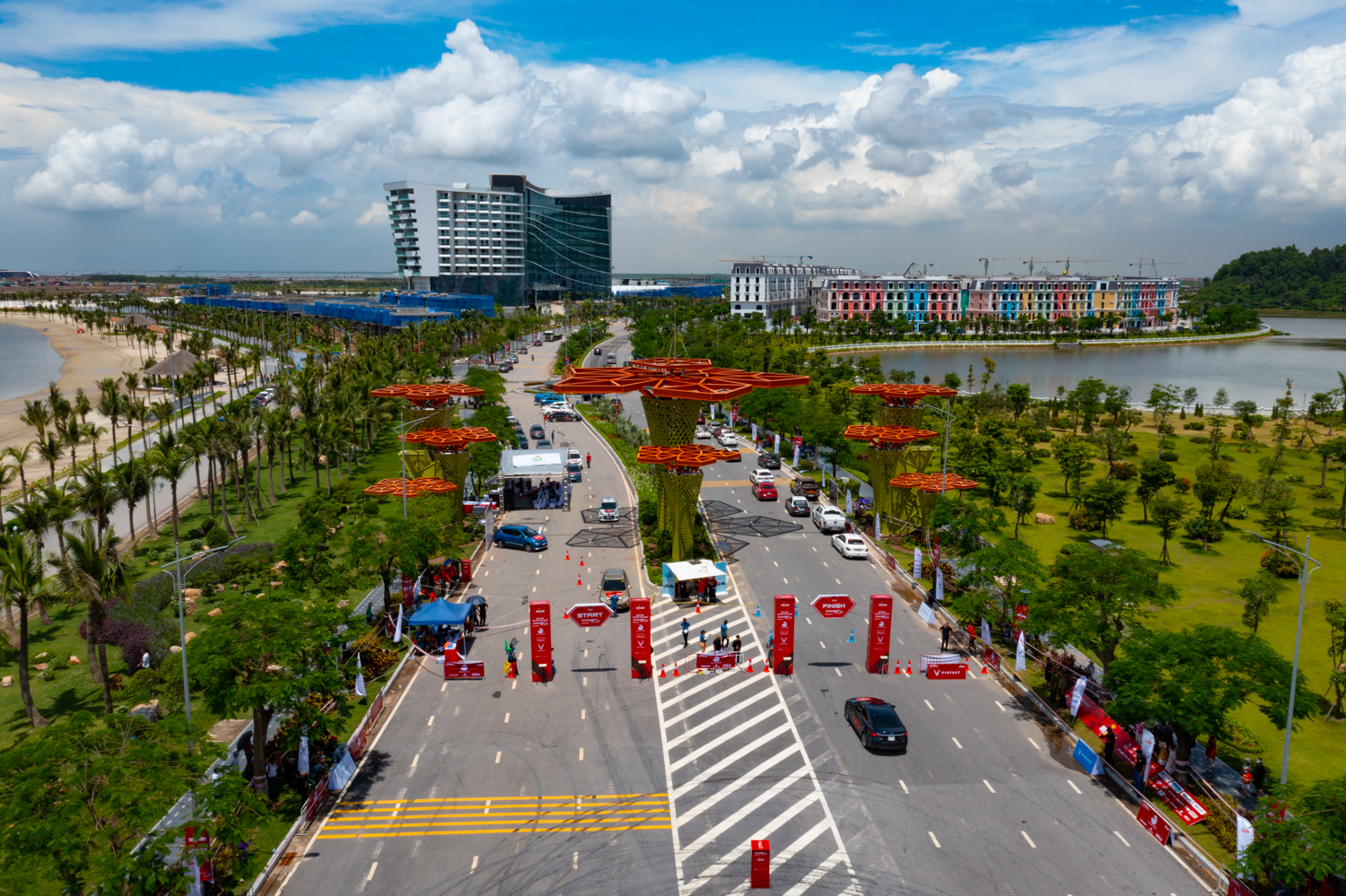 Sự kiện - Tranh tài kịch tính tại giải đua xe đầu tiên cho ô tô điện GOC 2022