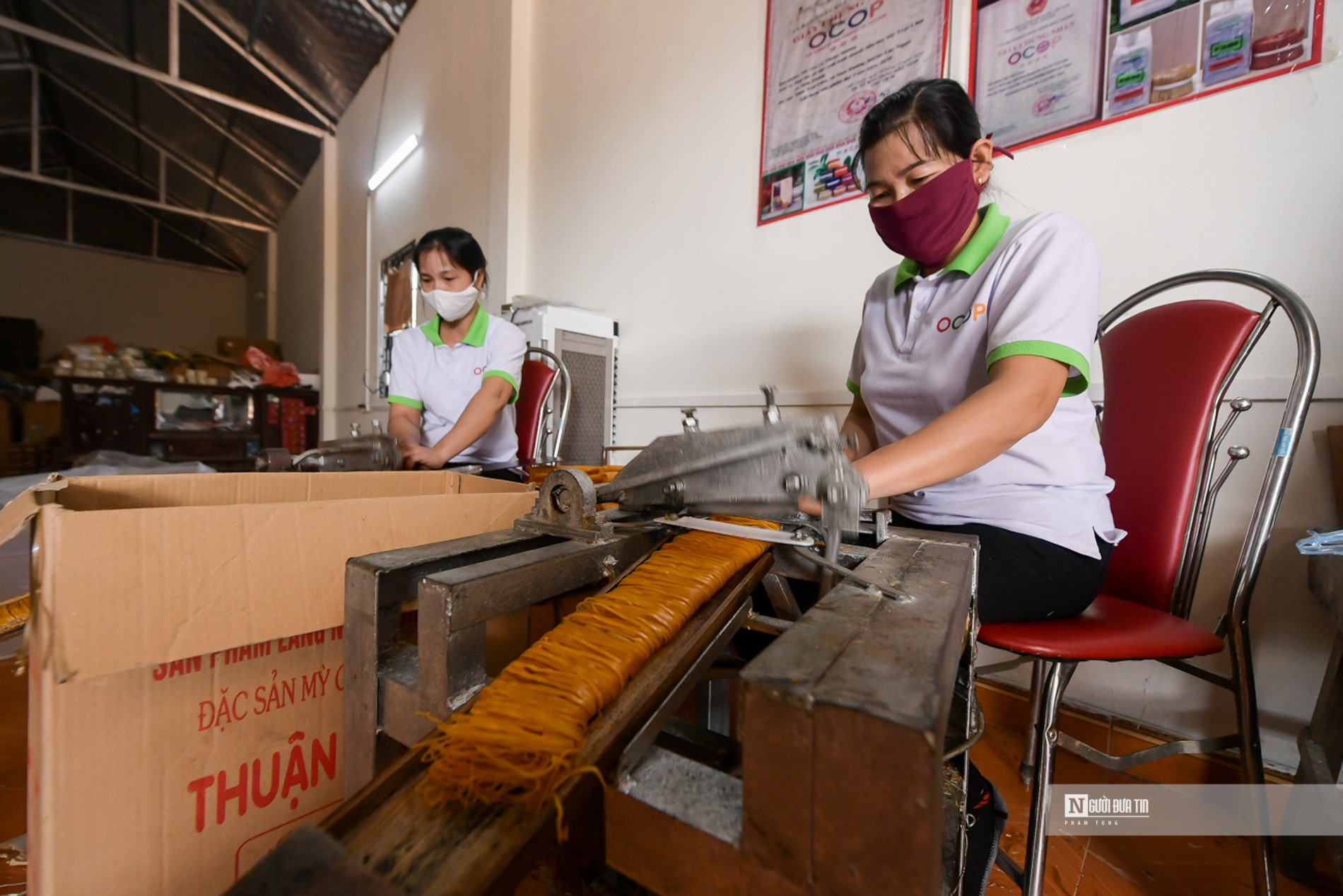 Dân sinh - Bắc Giang: Cận cảnh sản xuất mỳ chũ Lục Ngạn từ gạo bao thai (Hình 11).