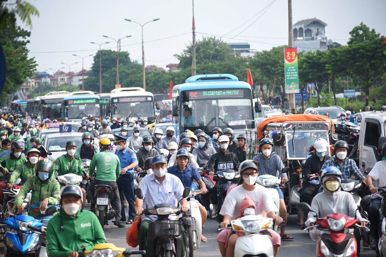 Dân sinh - Người dần ùn ùn về Hà Nội ngày cuối kỳ nghỉ lễ 2/9 (Hình 2).