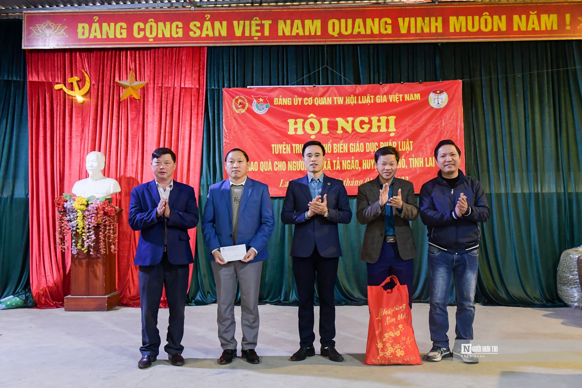 Sự kiện - Hội Luật gia Việt Nam mang “hơi ấm” đến đồng bào vùng cao (Hình 14).