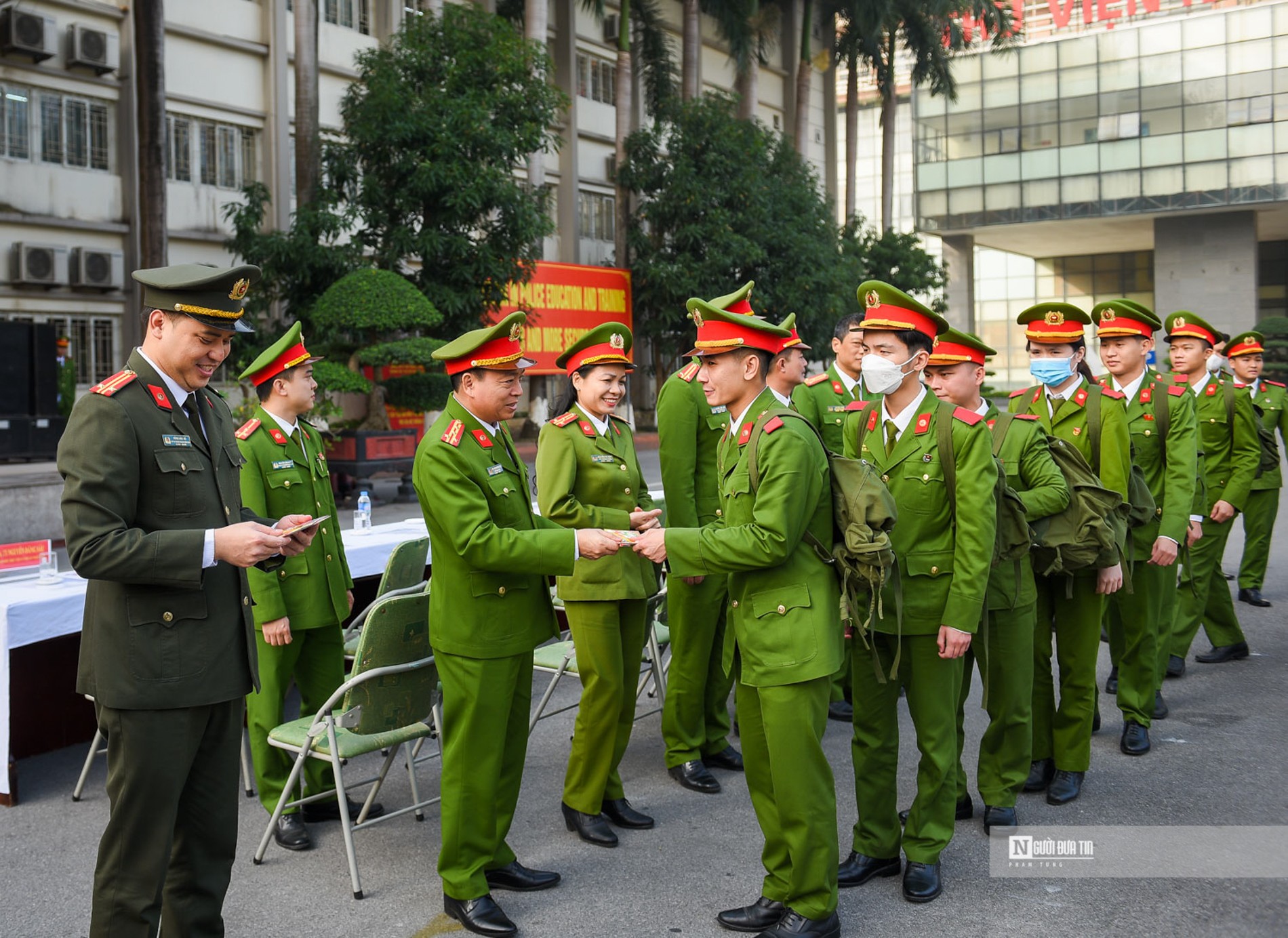 Sự kiện - Chuyến xe mùa Xuân đưa hàng trăm học viên CSND về quê đón Tết (Hình 5).