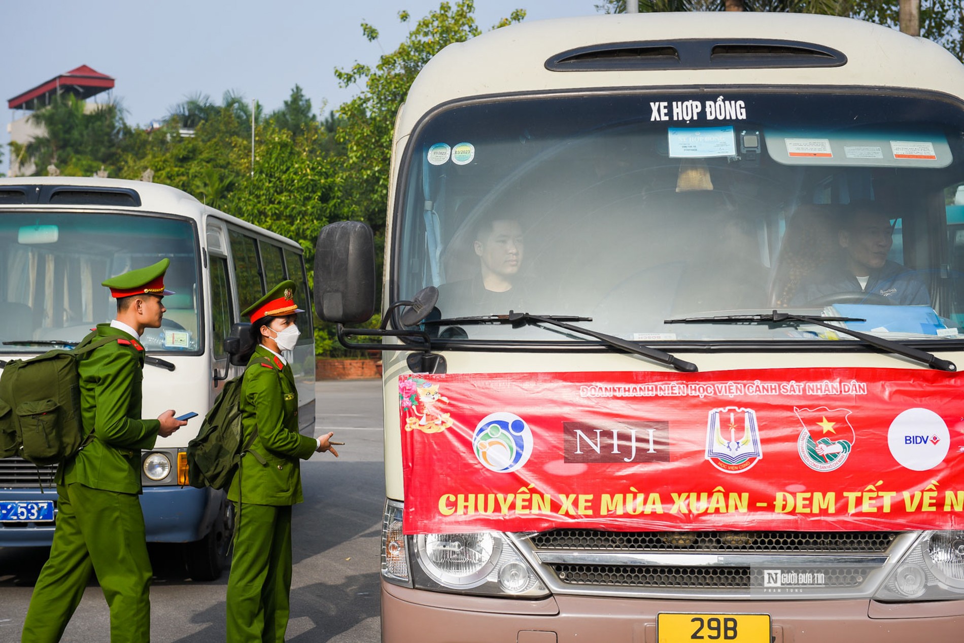 Sự kiện - Chuyến xe mùa Xuân đưa hàng trăm học viên CSND về quê đón Tết (Hình 8).