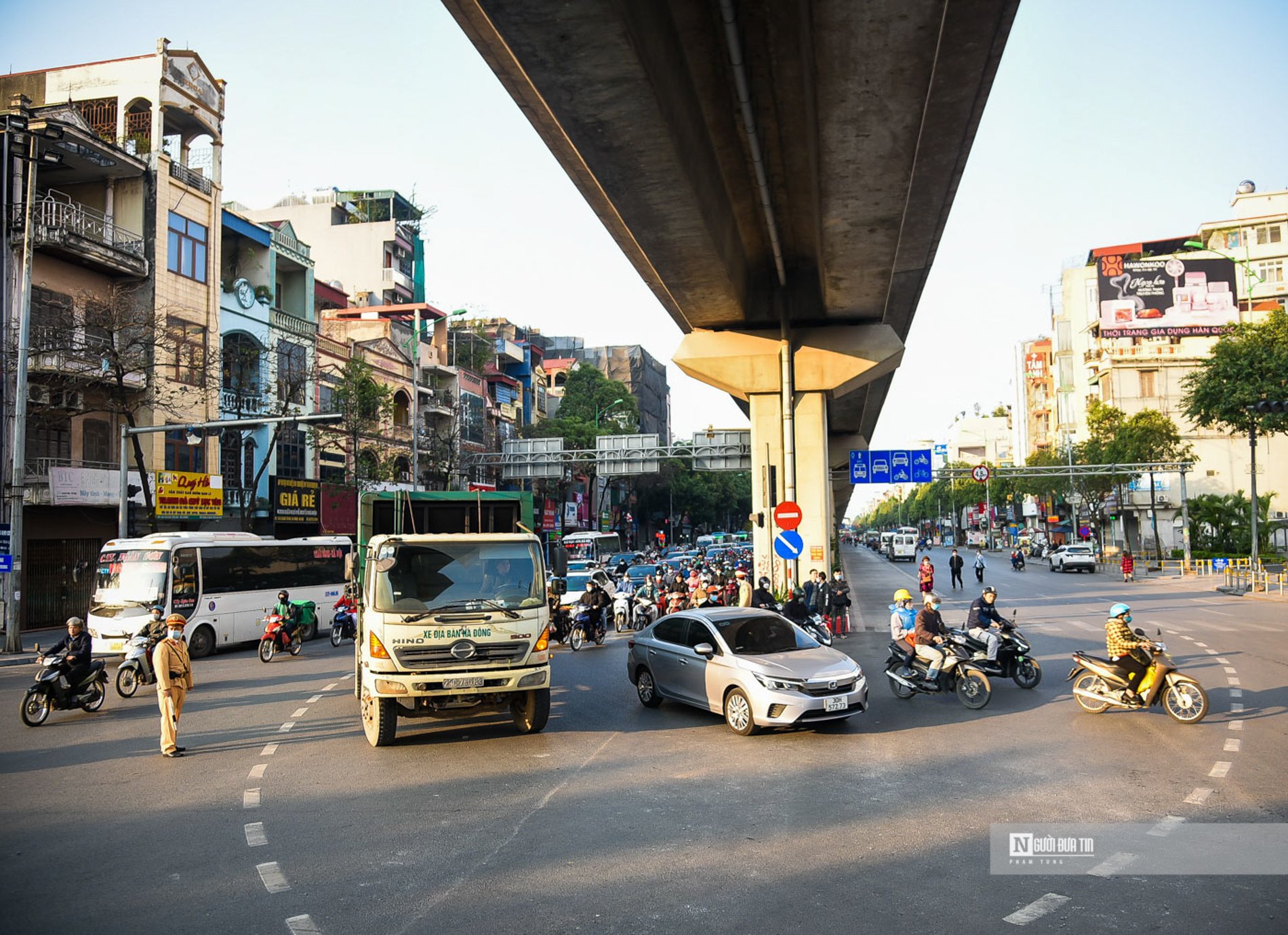 Dân sinh - Giao thông hỗn loạn sau điều chỉnh nút giao Lê Trọng Tấn - Quang Trung (Hình 6).