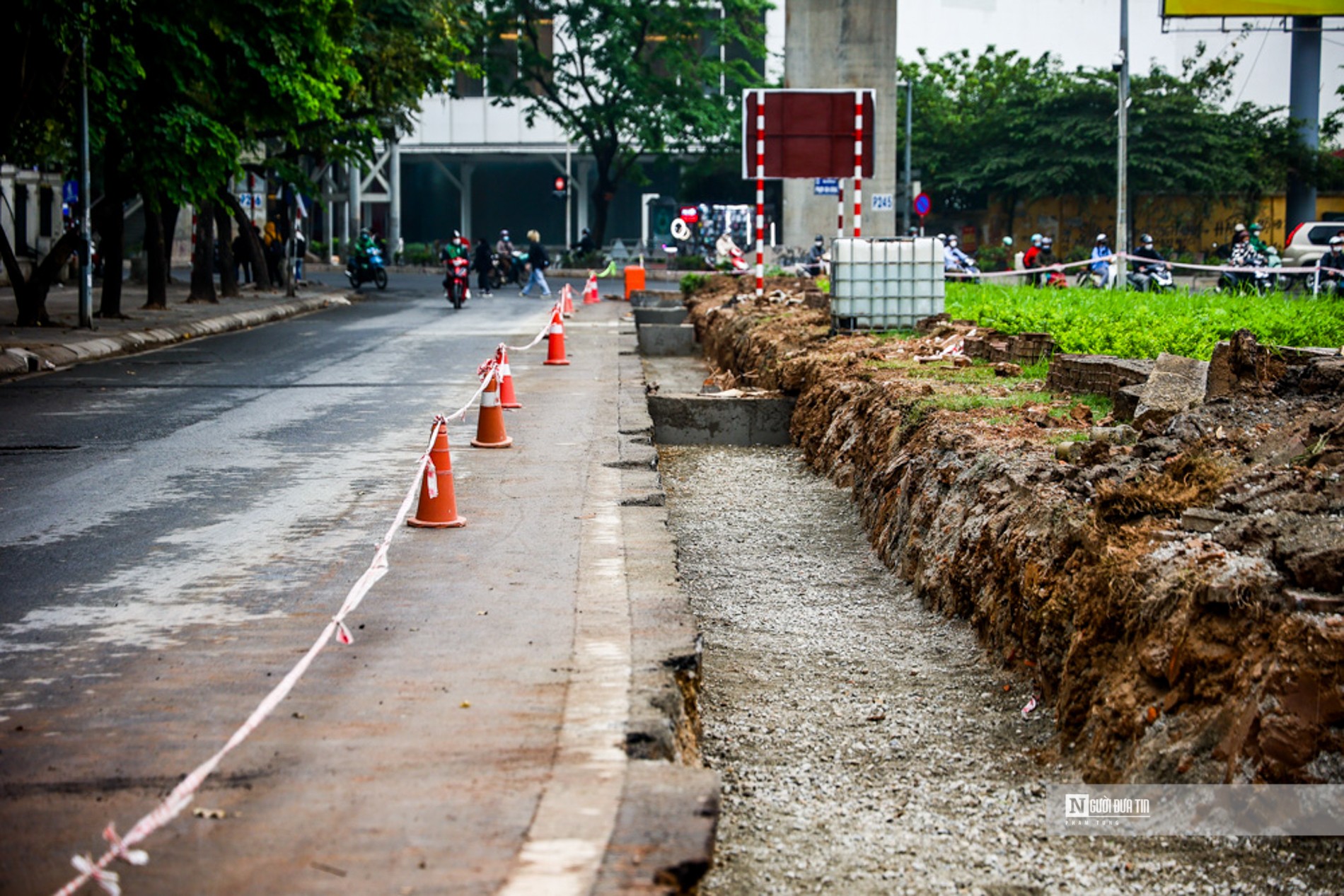 Dân sinh - Rào chắn thi công 2 cầu vượt thép 340 tỷ đồng ở Hà Nội (Hình 10).