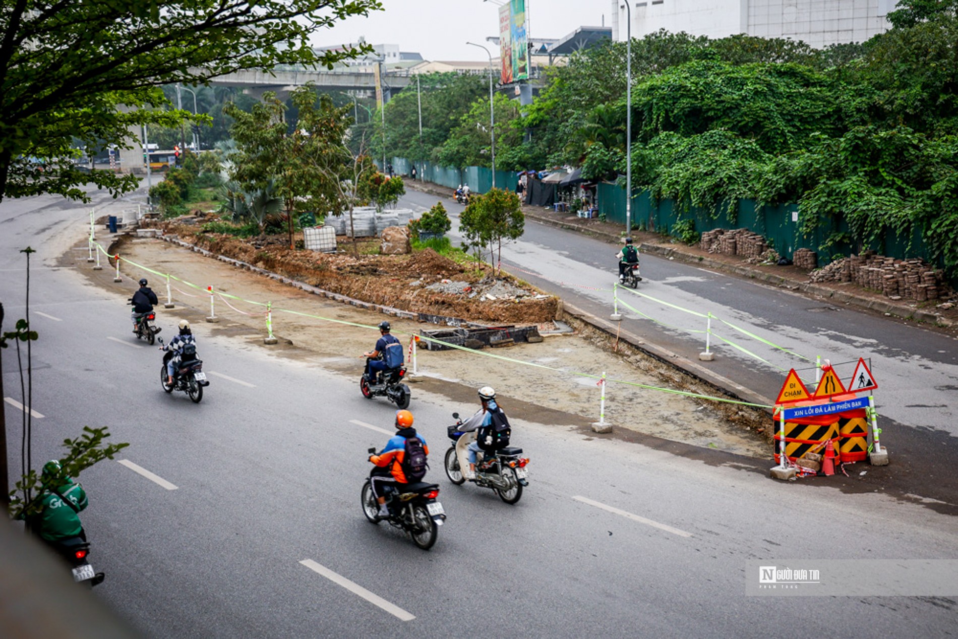 Dân sinh - Rào chắn thi công 2 cầu vượt thép 340 tỷ đồng ở Hà Nội (Hình 9).