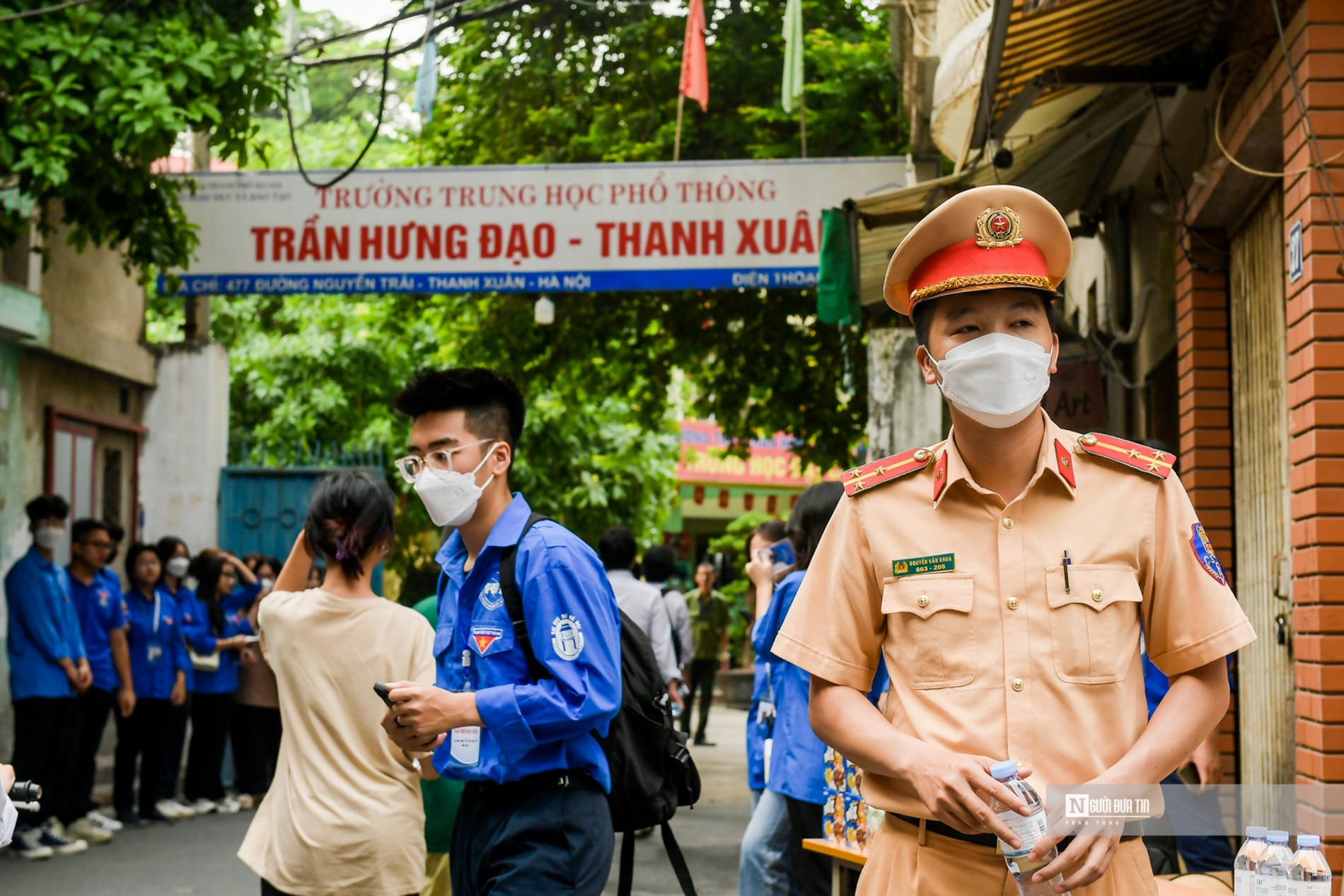 Giáo dục - Hà Nội: An ninh được thắt chặt trong ngày đầu thi vào lớp 10 (Hình 5).