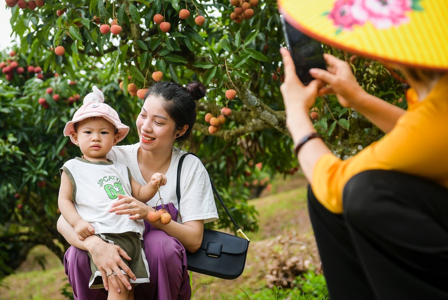 Sự kiện - Biển người nô nức tham dự chương trình du lịch Lục Ngạn mùa vải chín (Hình 9).