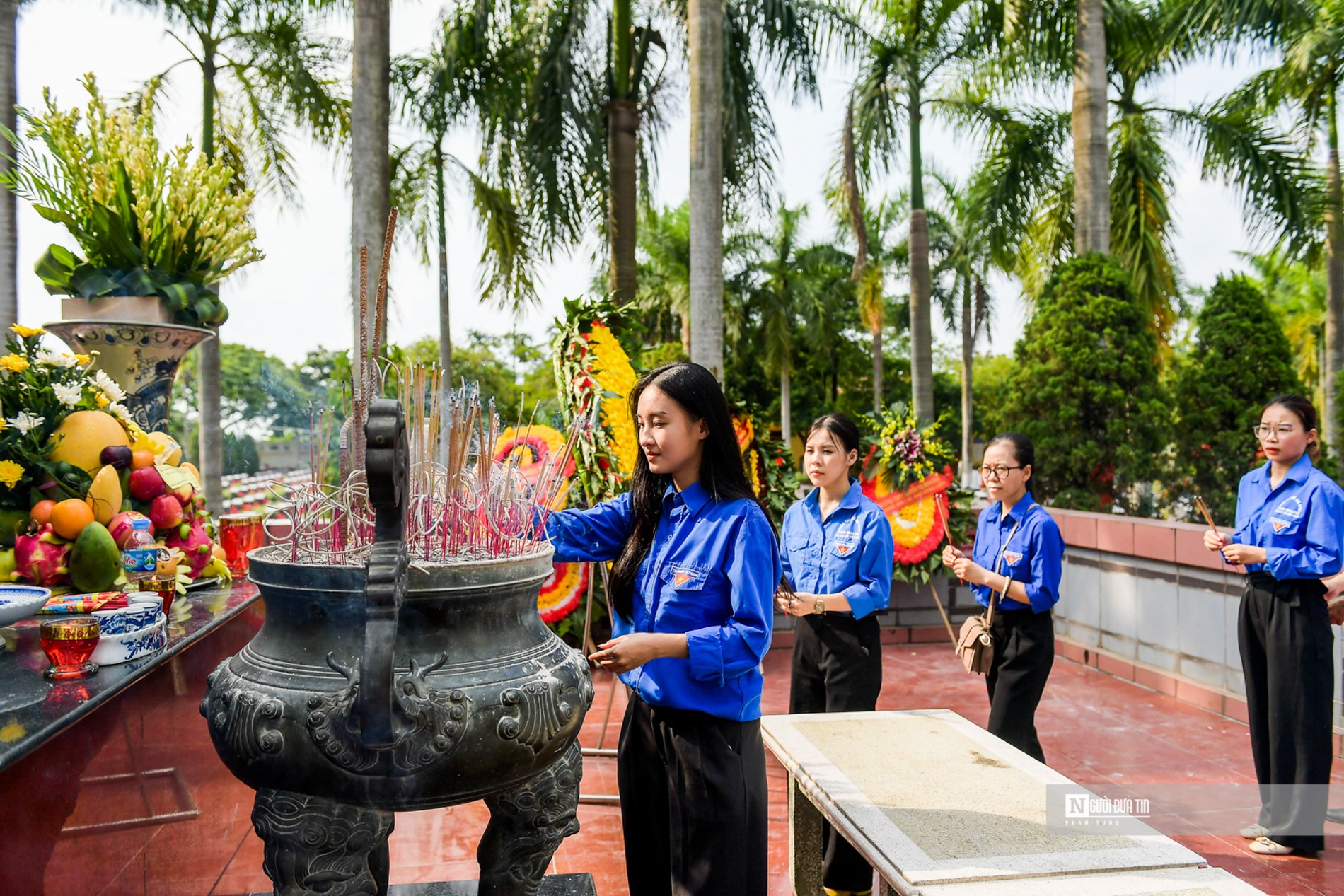 Tiêu điểm - Hội Luật gia Việt Nam tri ân các anh hùng, liệt sĩ nhân dịp 27/7 (Hình 3).