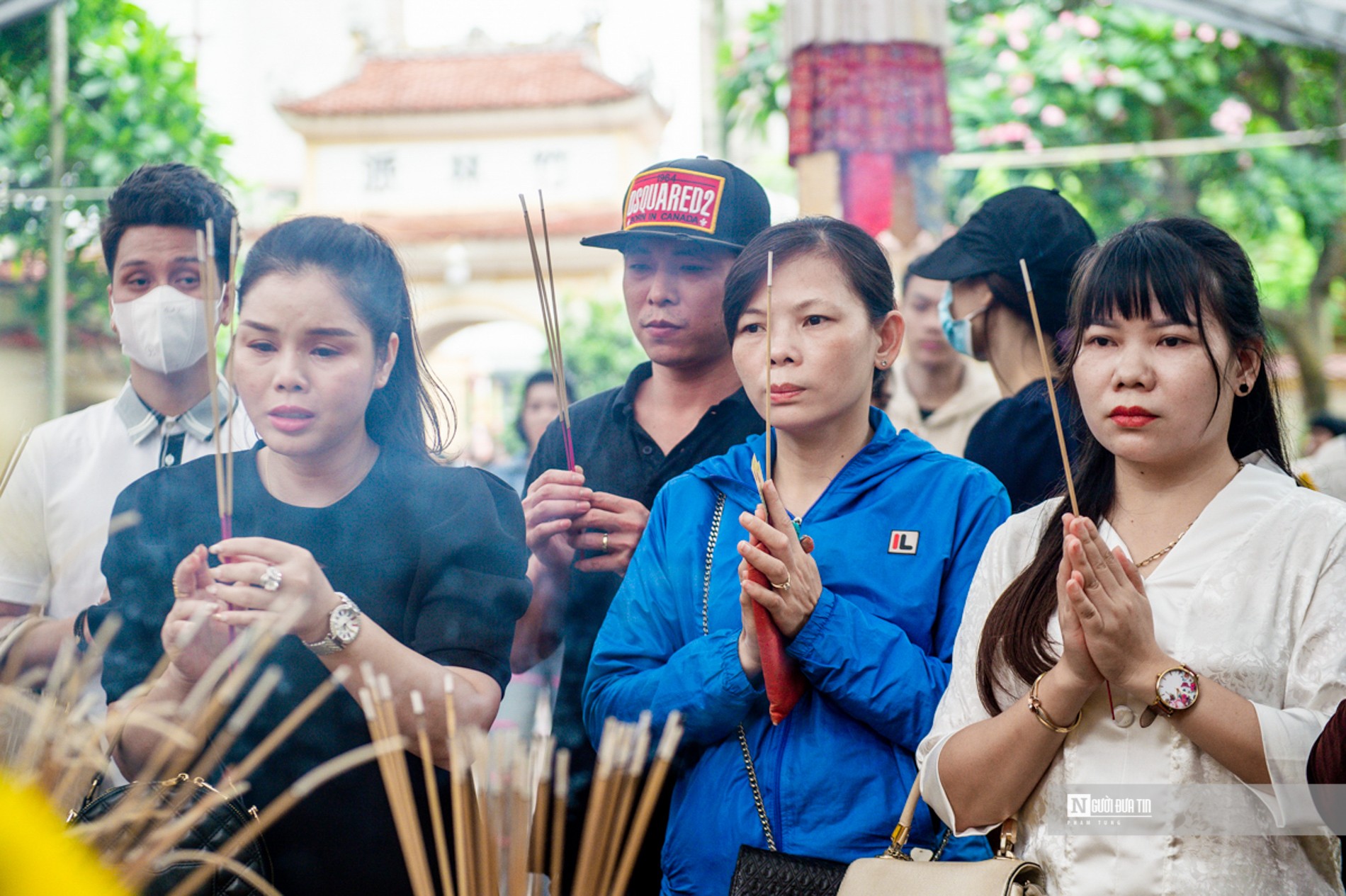 Dân sinh - Hàng nghìn người dân cầu siêu cho nạn nhân vụ cháy chung cư mini (Hình 7).