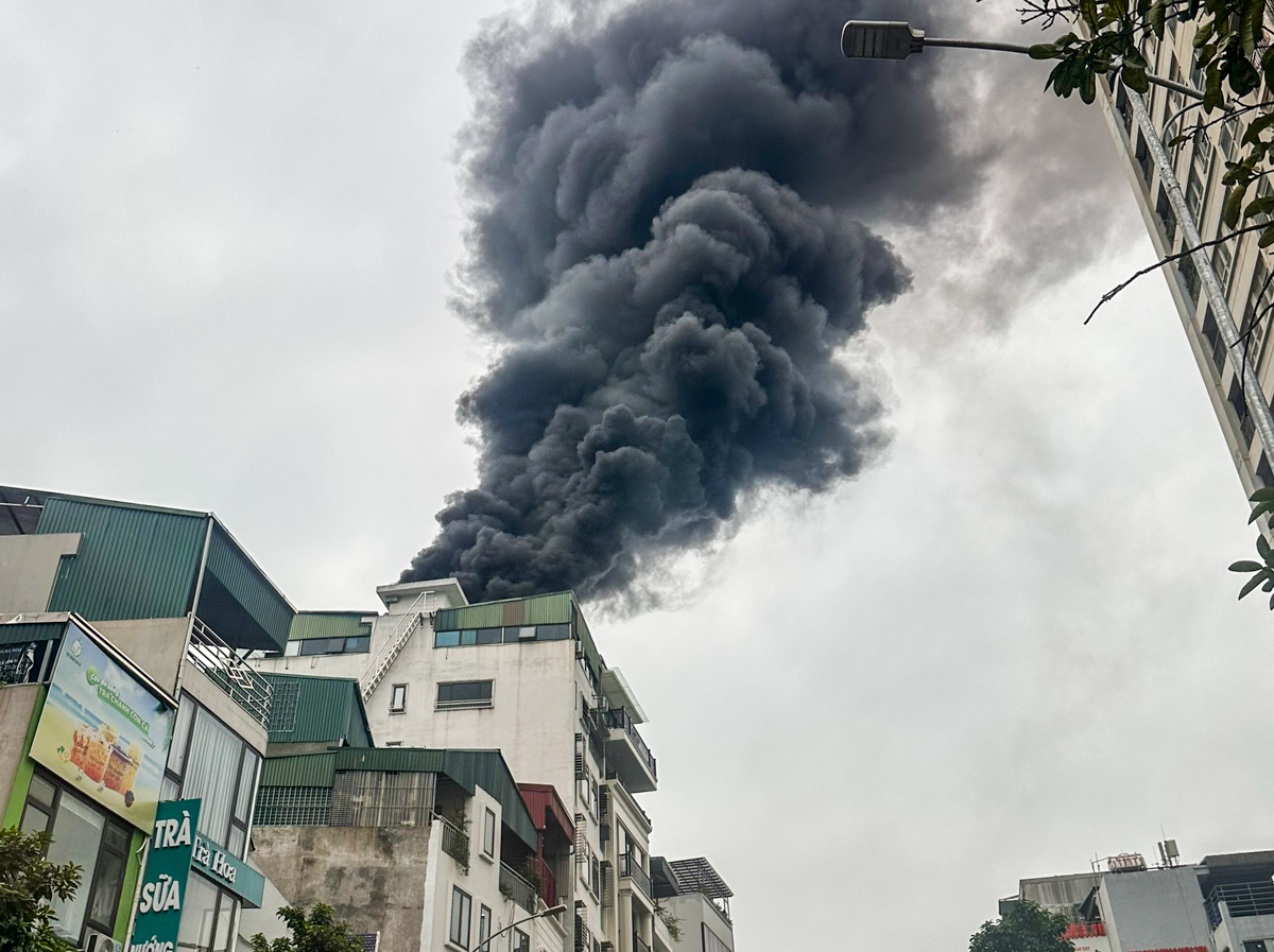 An ninh - Hình sự - Hà Nội: Xử phạt nghiêm thợ hàn làm cháy nhà ở phố Vũ Trọng Phụng