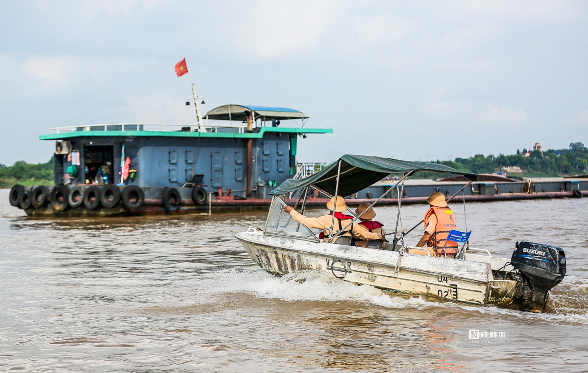 Dân sinh - Hà Nội: Tăng cường kiểm soát phương tiện đường thủy trước mùa mưa bão