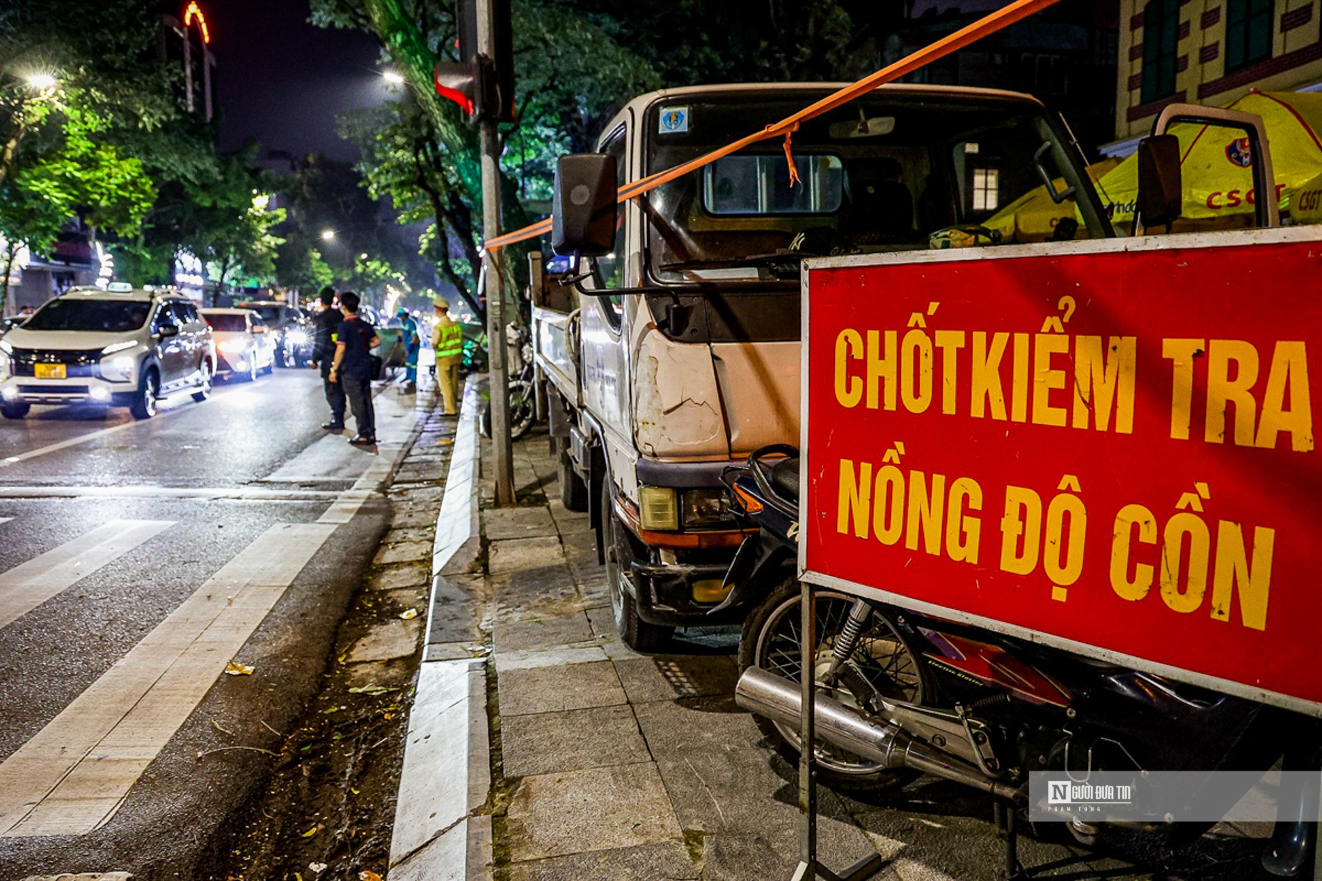 An ninh - Hình sự - Nhiều thanh niên lạng lách, tăng ga vào tổ 141 nhằm “thông chốt'