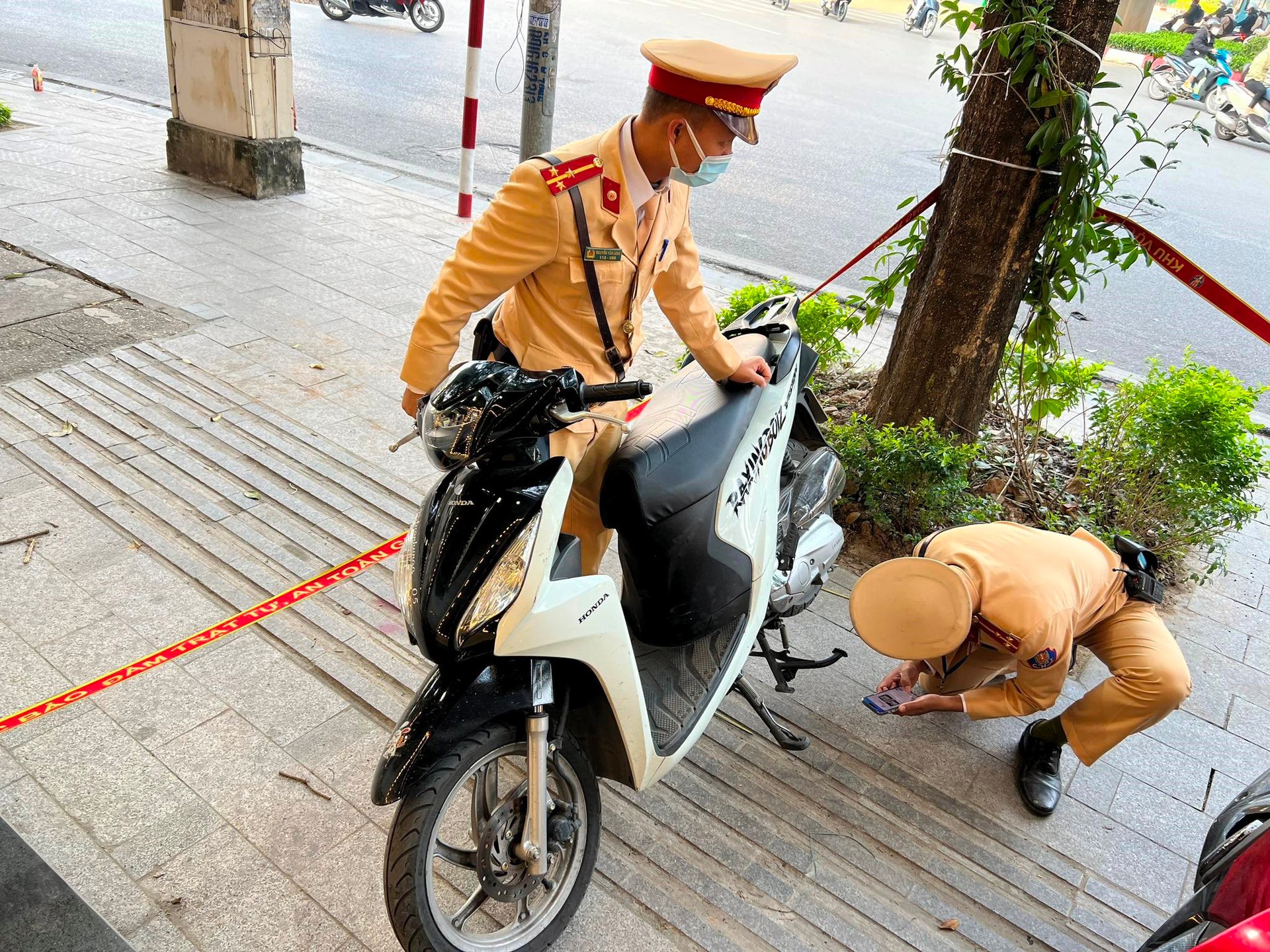 An ninh - Hình sự - Tiếp tục tăng cường xử lý học sinh, sinh viên vi phạm giao thông (Hình 2).