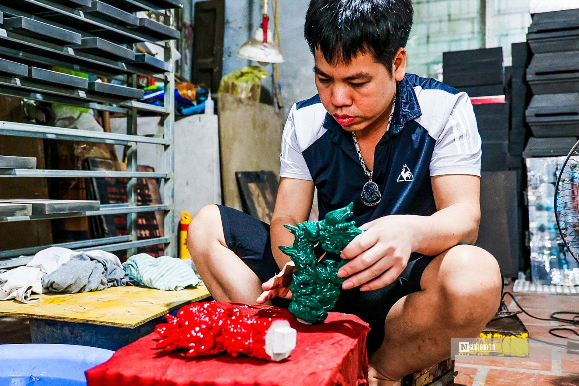 Dân sinh - Linh vật “Hí long vân” dát 24k lên kệ đón Tết 2024 (Hình 5).