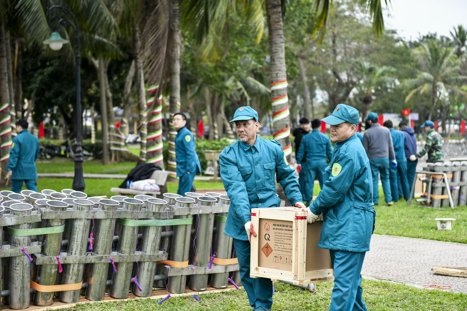 Dân sinh - Bên trong trận địa pháo hoa tầm cao phục vụ Tết Nguyên đán (Hình 2).