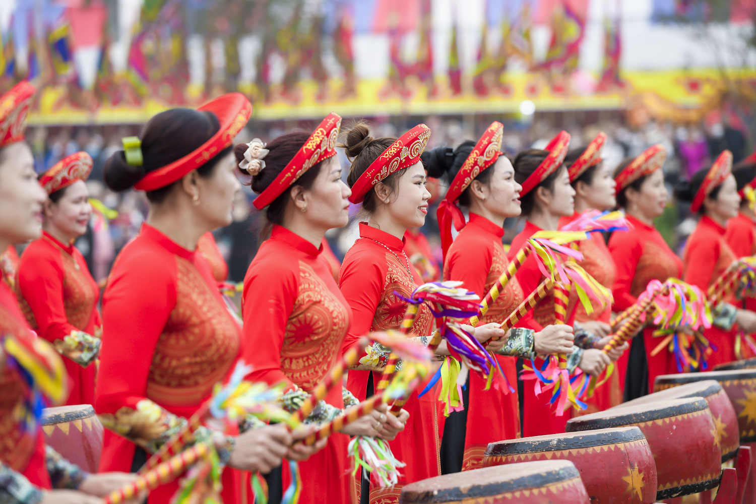 Văn hoá - Đầu năm “vua” xuống ruộng đi cày (Hình 5).