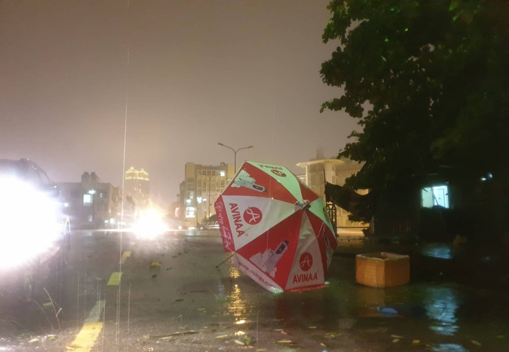 Tin nhanh - Bão số 3 đổ bộ: TP. Móng Cái, Quảng  Ninh mưa lớn, gió giật mạnh cấp 7-8 (Hình 4).