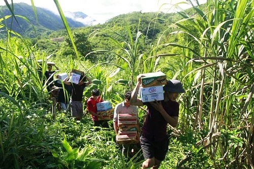 Tin nhanh - Bị cô lập sau lũ, Mường Lát đang cạn kiệt xăng dầu và lương thực (Hình 2).