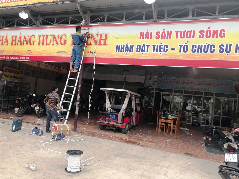 An ninh - Hình sự - Bắt kẻ chặn xe cứu thương, lăng mạ công an trong vụ hỗn chiến tại biển Hải Tiến (Hình 3).