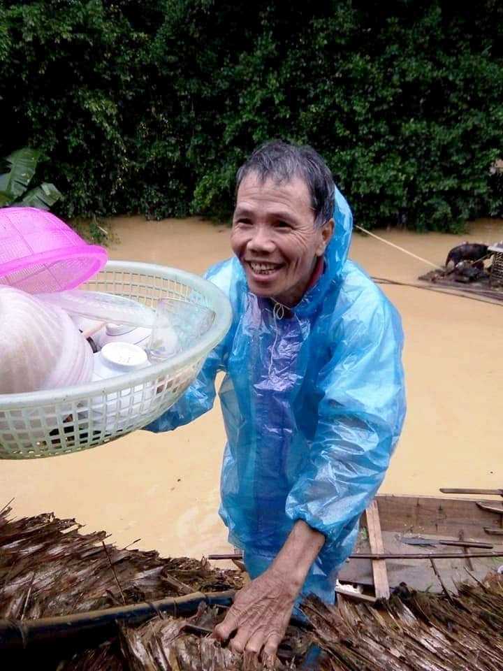 Tin nhanh - Cận cảnh vùng rốn lũ Hương Khê – Hà Tĩnh chìm ngập trong biển nước (Hình 14).