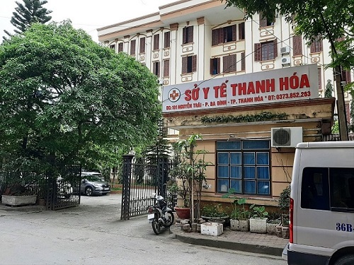 Tin nhanh - Giám đốc sở Y tế Thanh Hóa cho đoàn 25 cán bộ đi “tham quan” giữa đại dịch Covid - 19